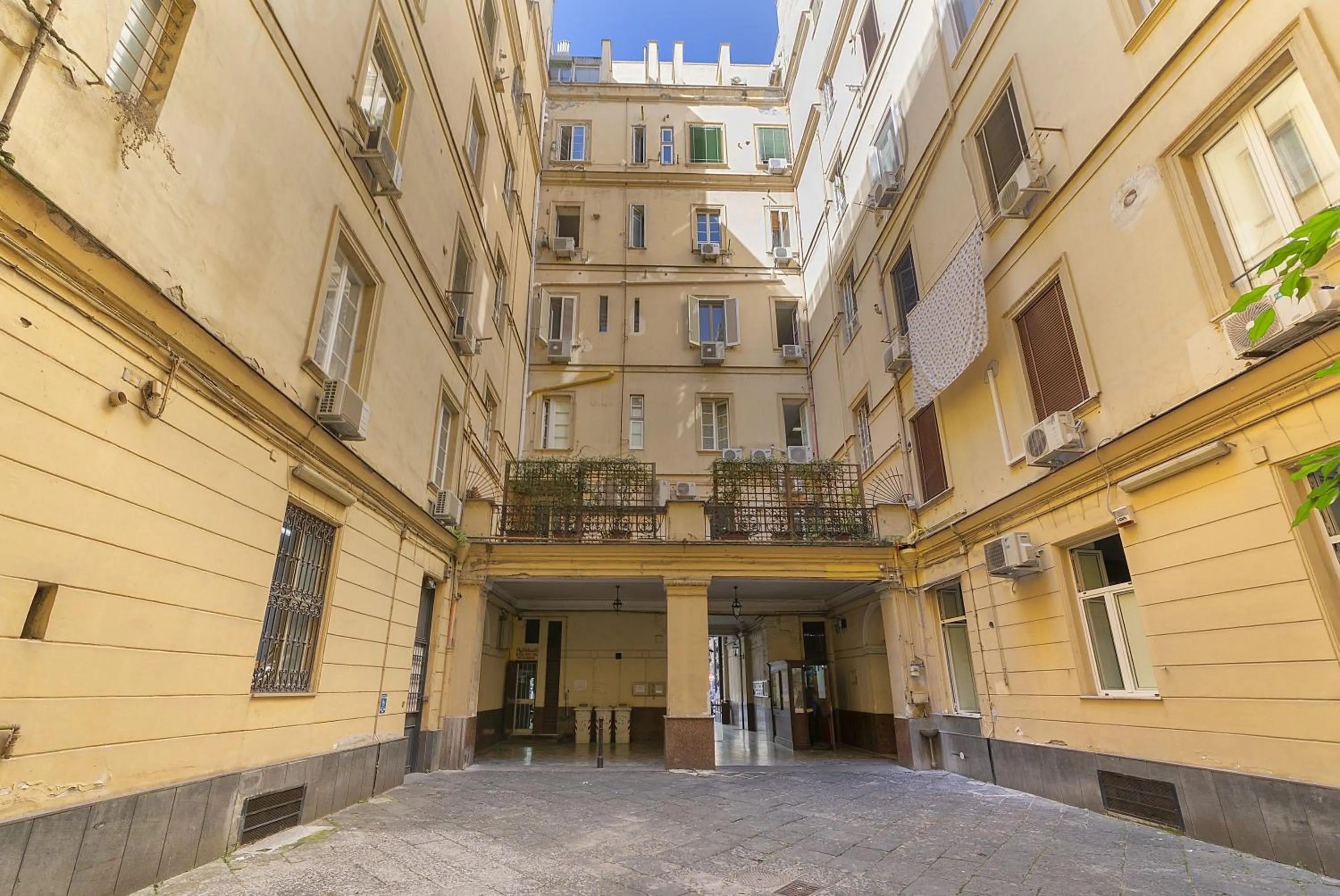 Be Italian Flat Bovio