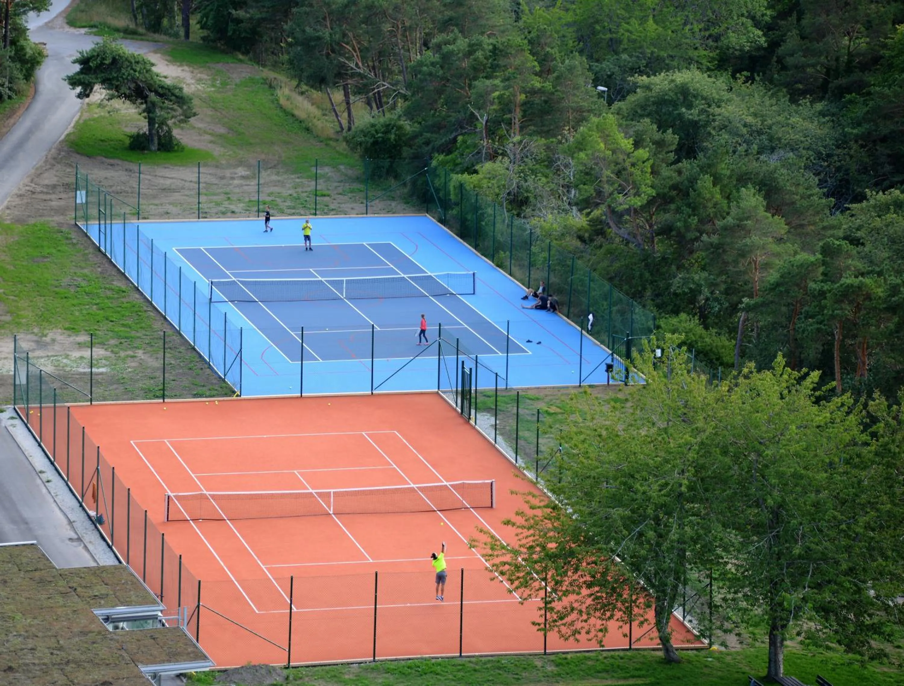 Tennis court in Snäck Annex