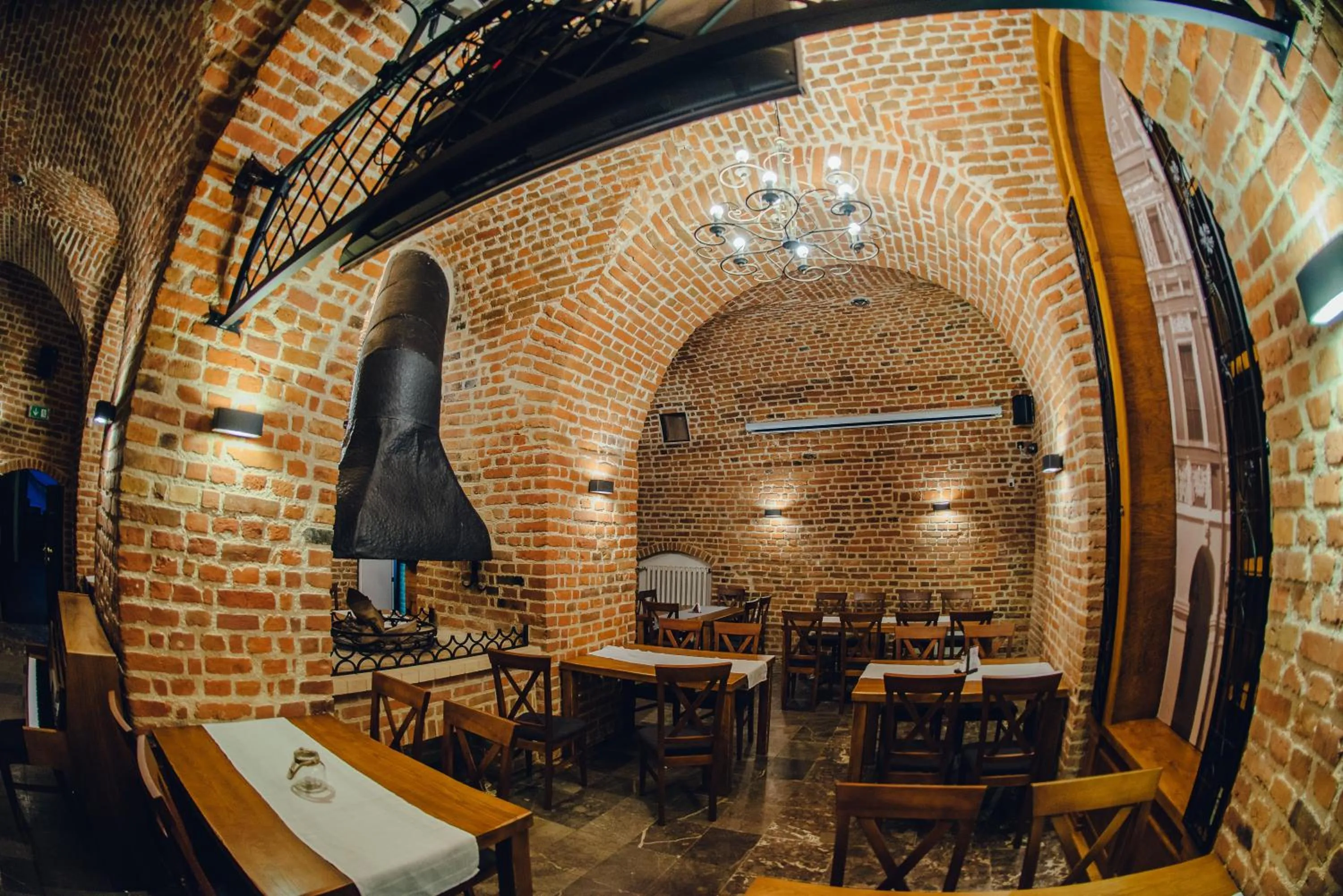 Restaurant/places to eat in Morando