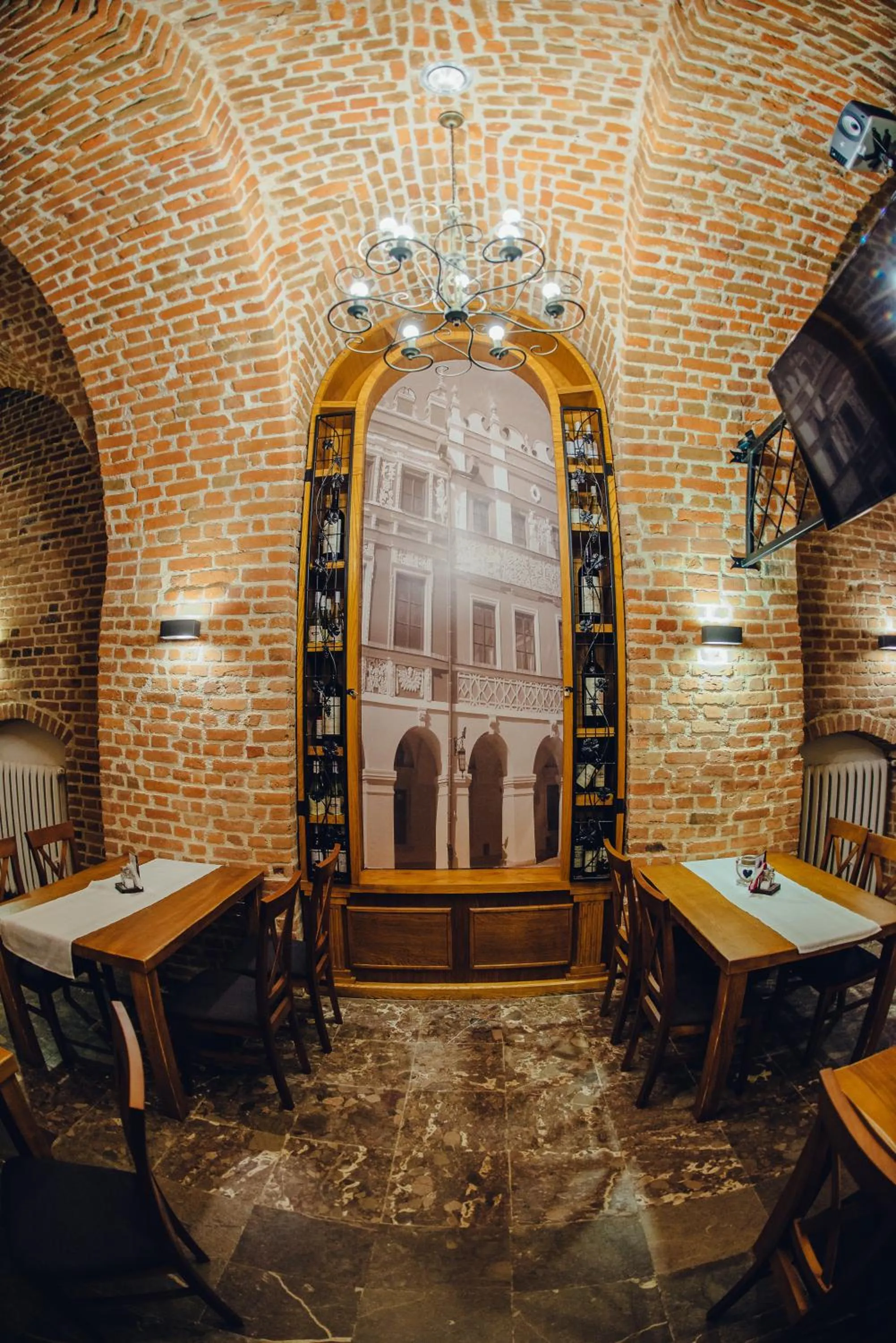 Restaurant/places to eat in Morando