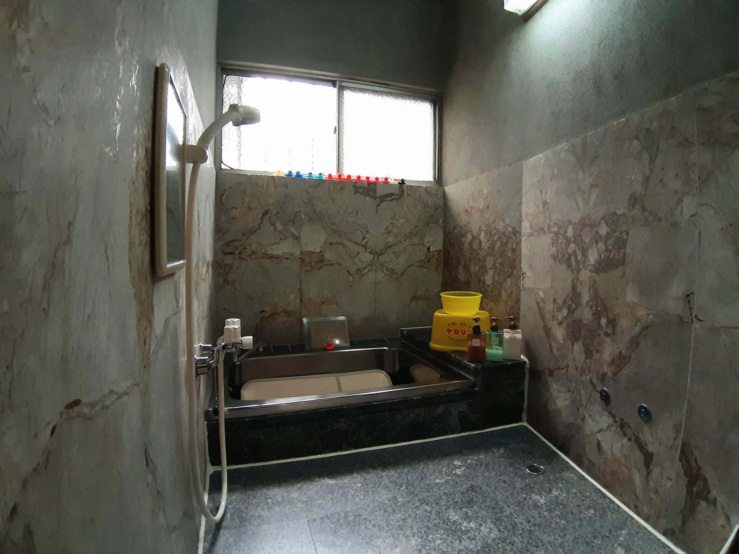 Shower in Guest House FUTARENO