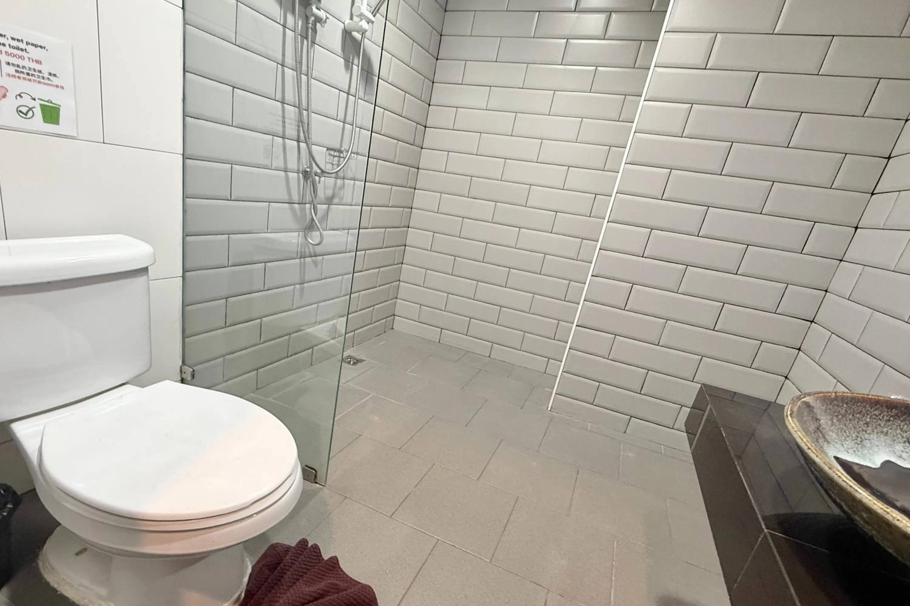 Shower in Sabaidee Chiangmai Hotel