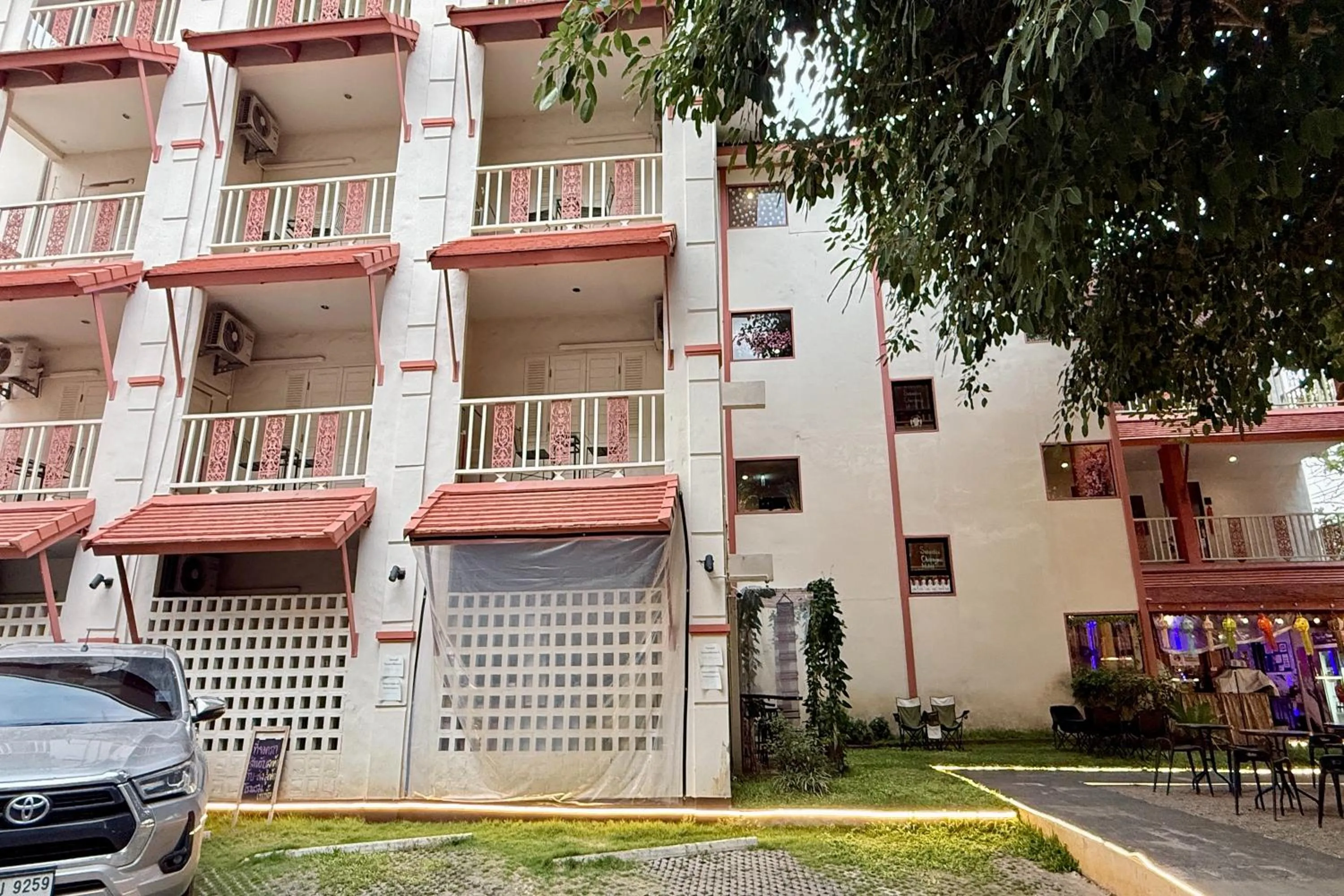 Property building in Sabaidee Chiangmai Hotel