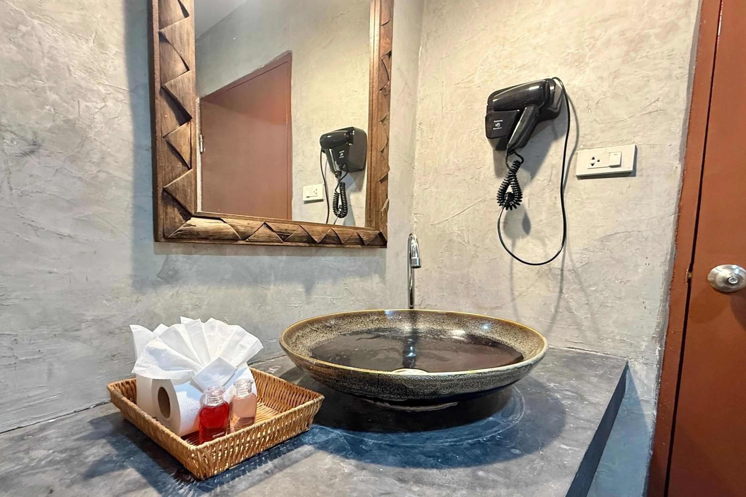 Bathroom in Sabaidee Chiangmai Hotel