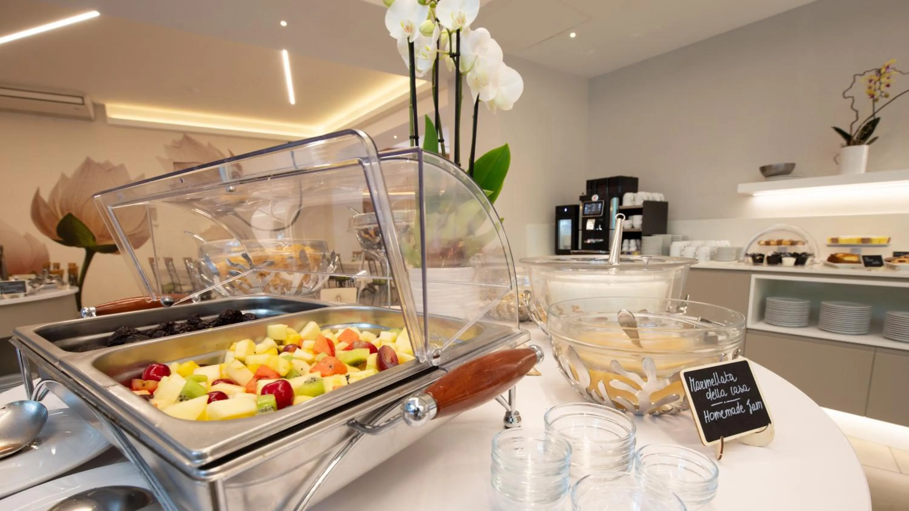 Buffet breakfast in Albergo Pesce D'oro