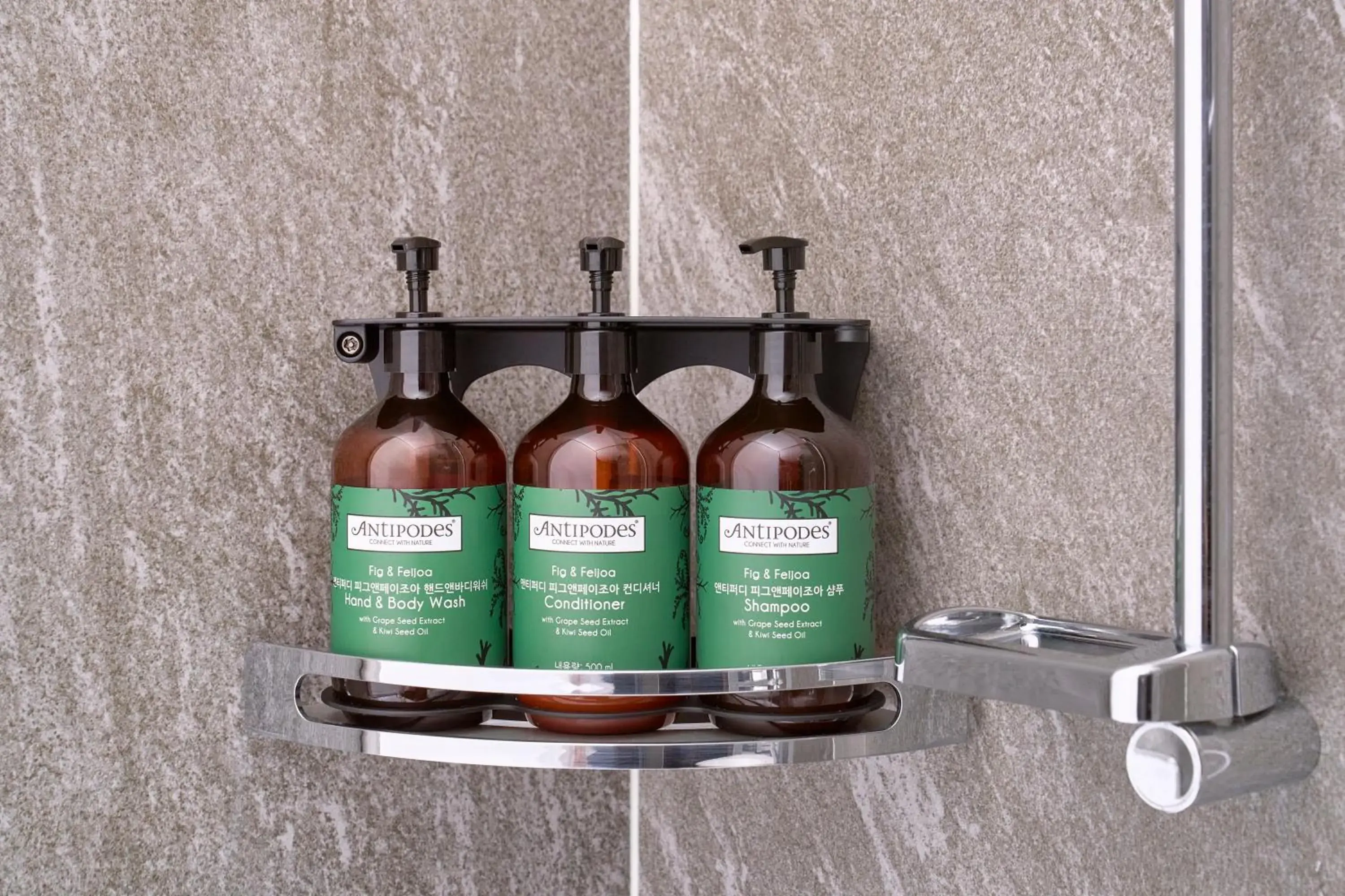 Deluxe Twin Room with City View - Lounge Access in voco Seoul Myeongdong by IHG Deluxe Twin Room with City View - Lounge Access in voco Seoul Myeongdong by IHG