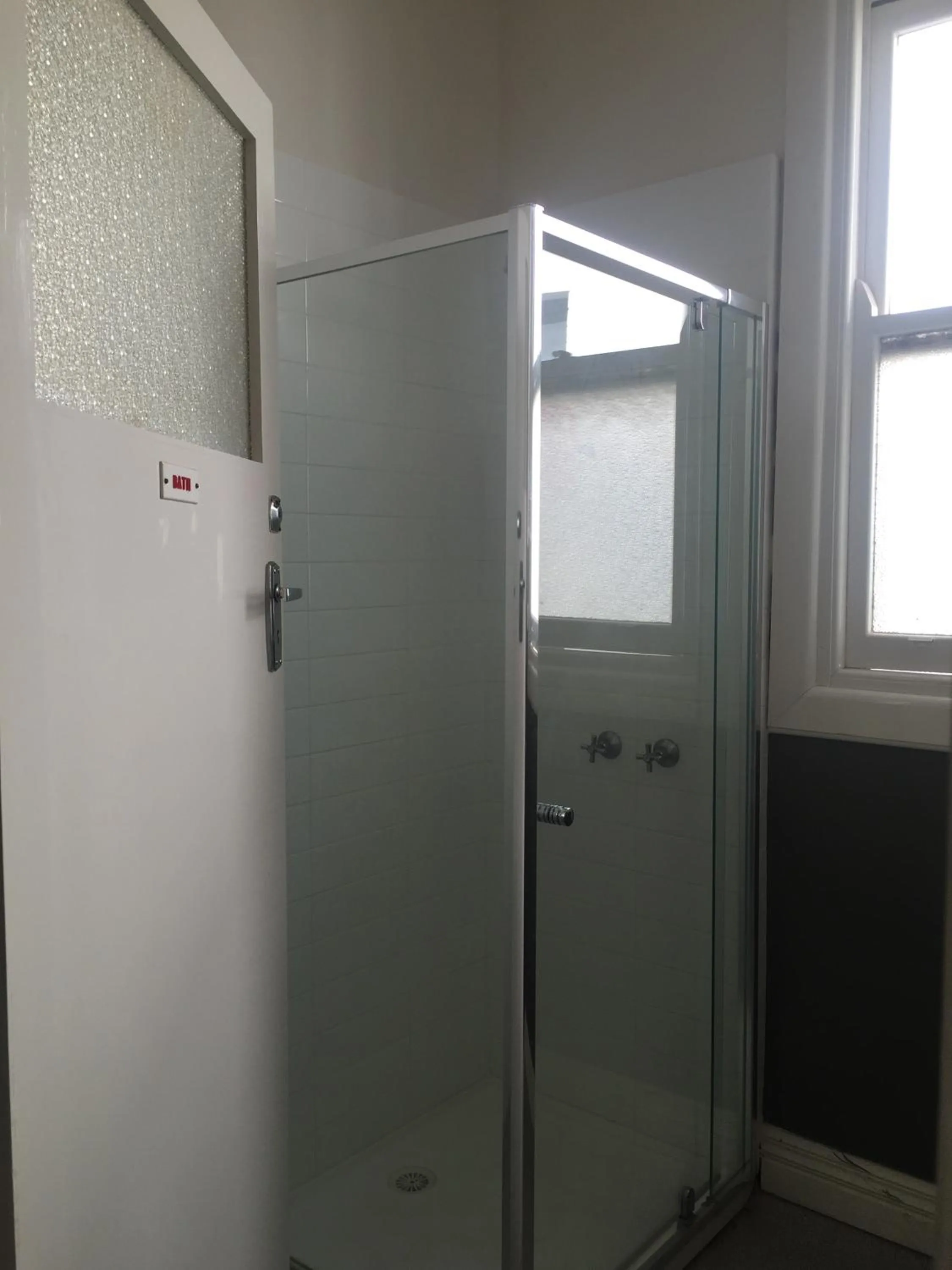 Shower in Western Hotel Ballarat