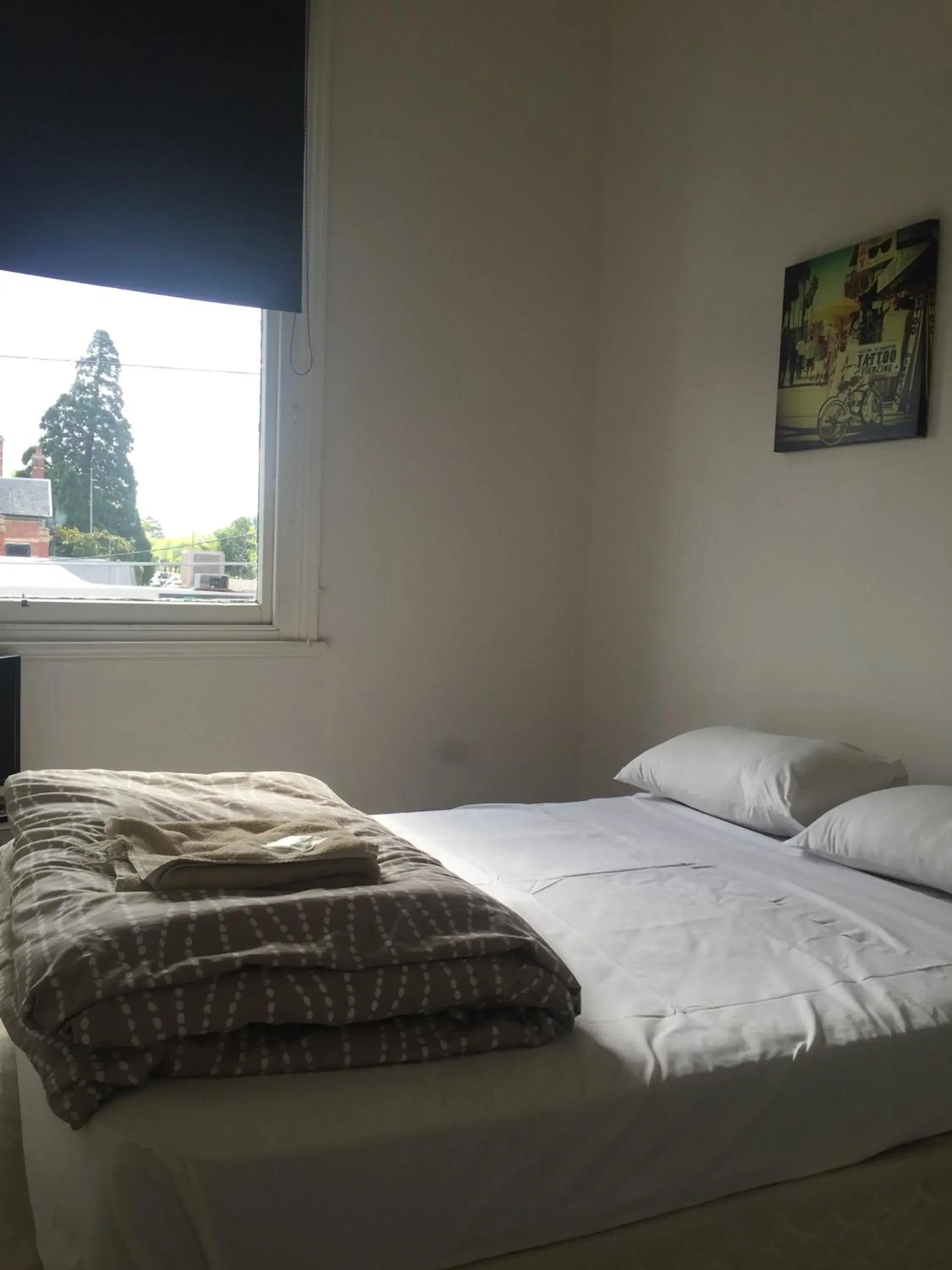 Double Room with Shared Bathroom in Western Hotel Ballarat Double Room with Shared Bathroom in Western Hotel Ballarat