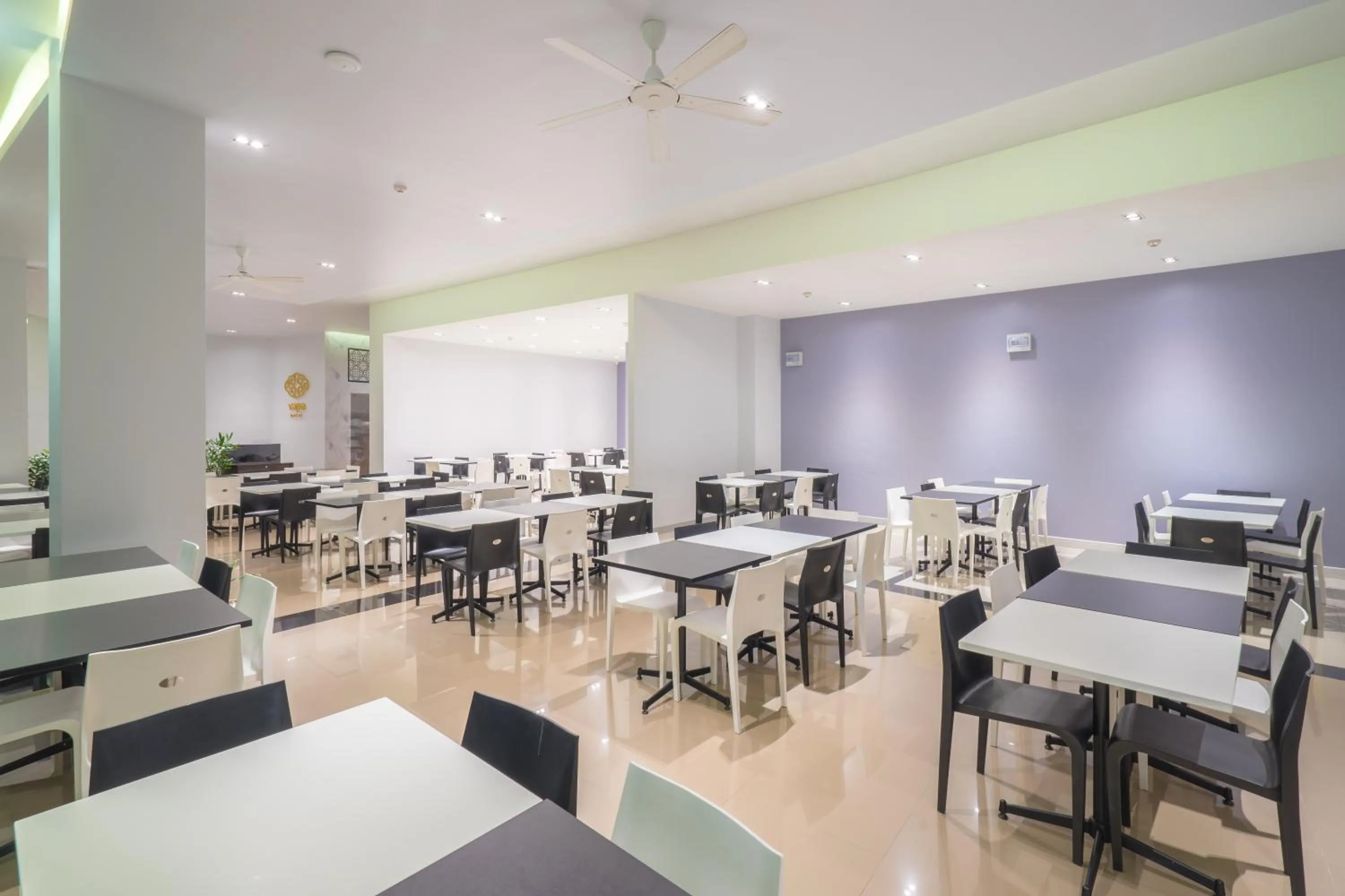 Restaurant/places to eat in Vapa Hotel - SHA Extra Plus