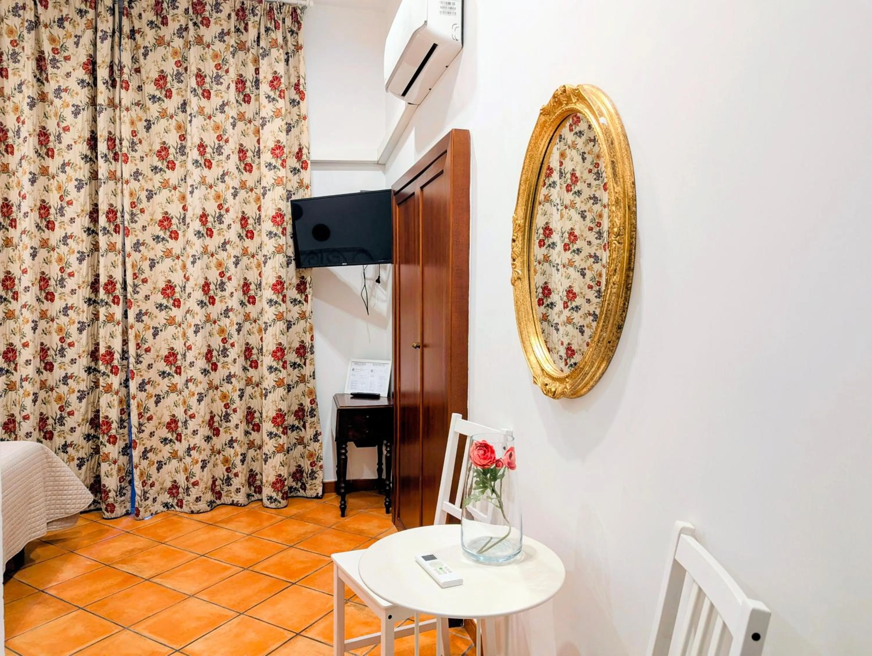 TV and multimedia in Locanda Dell'Arte