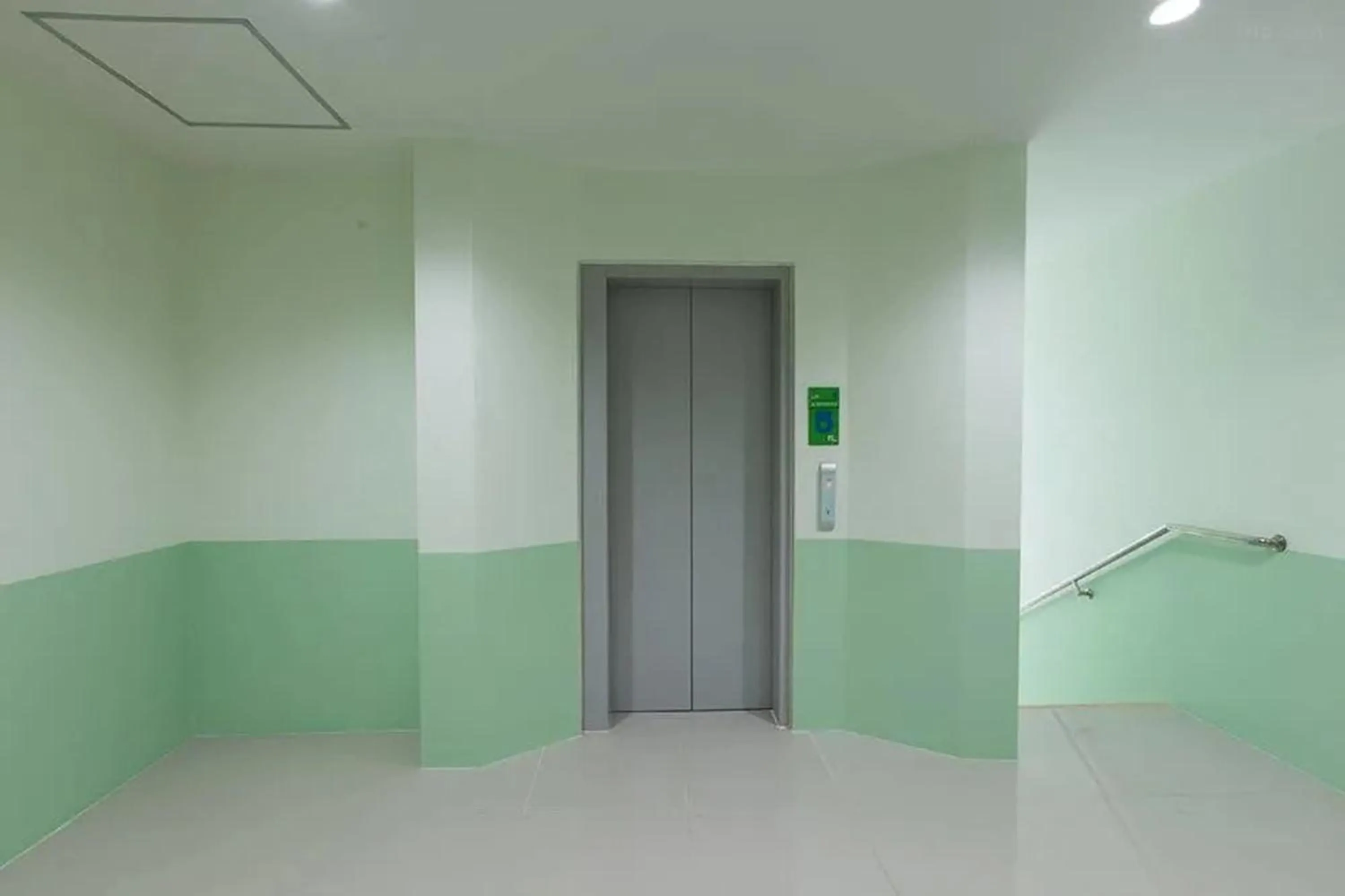 elevator in JJ Residence Phuket Town