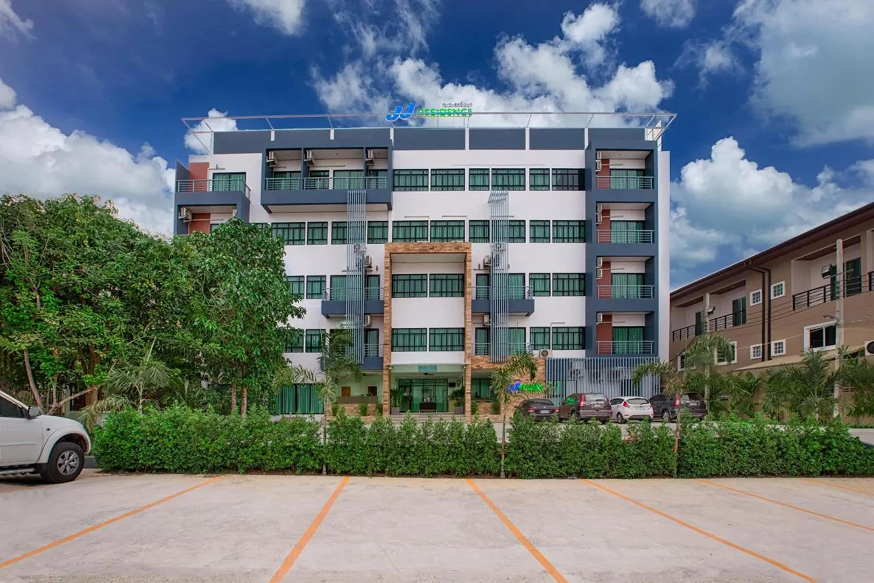 Property building in JJ Residence Phuket Town