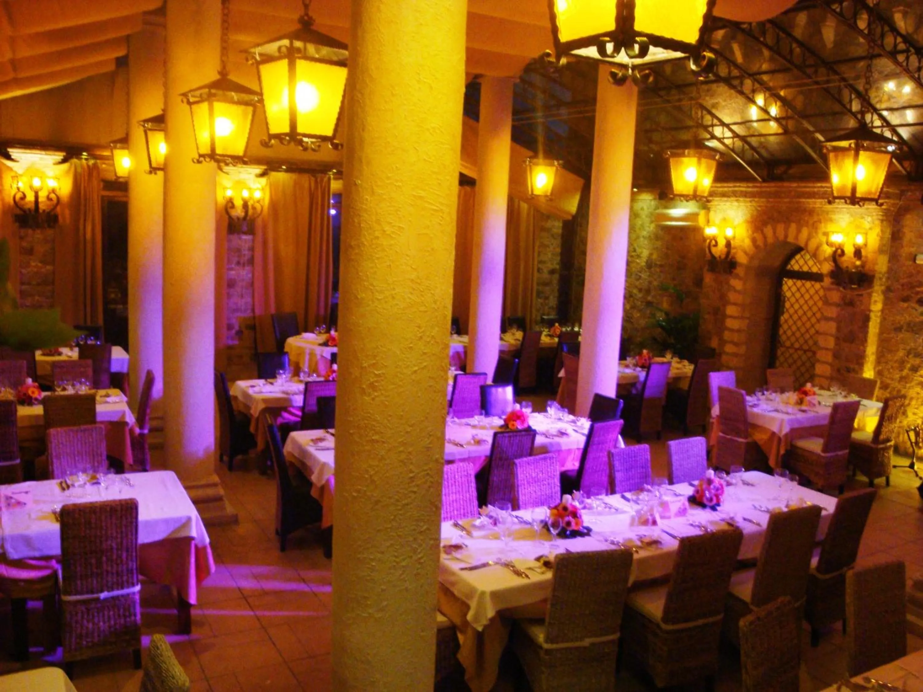 Restaurant/places to eat in Residenza L'Antico Borgo Hotel