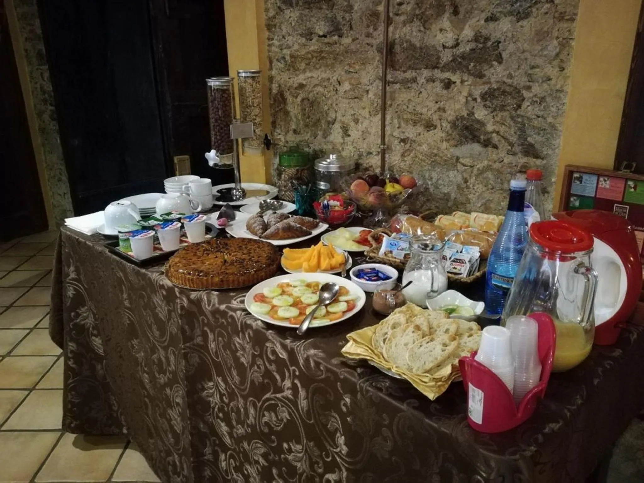 Breakfast in Residenza L'Antico Borgo Hotel