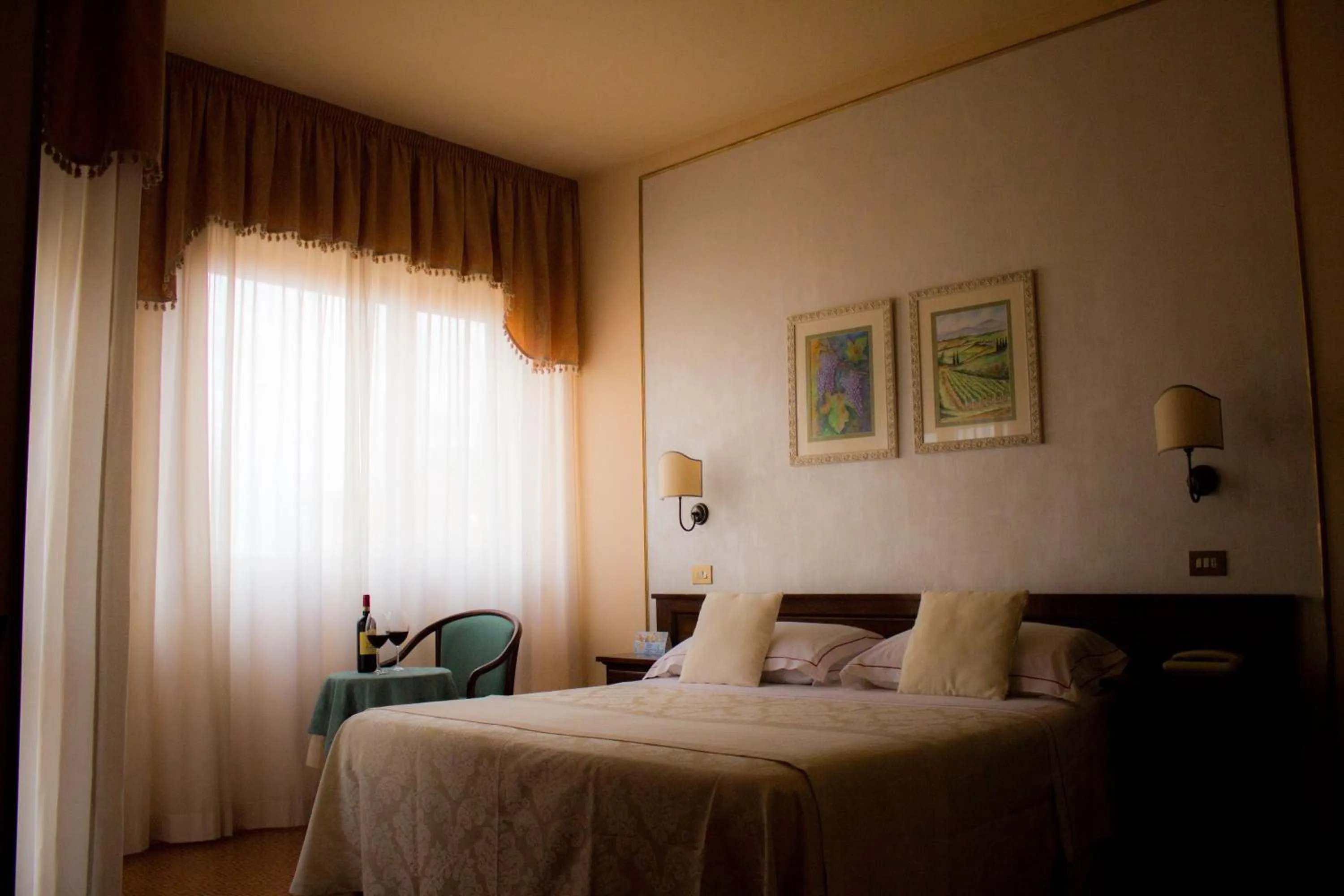 Photo of the whole room, Bed in Hotel Ristorante Tre Stelle