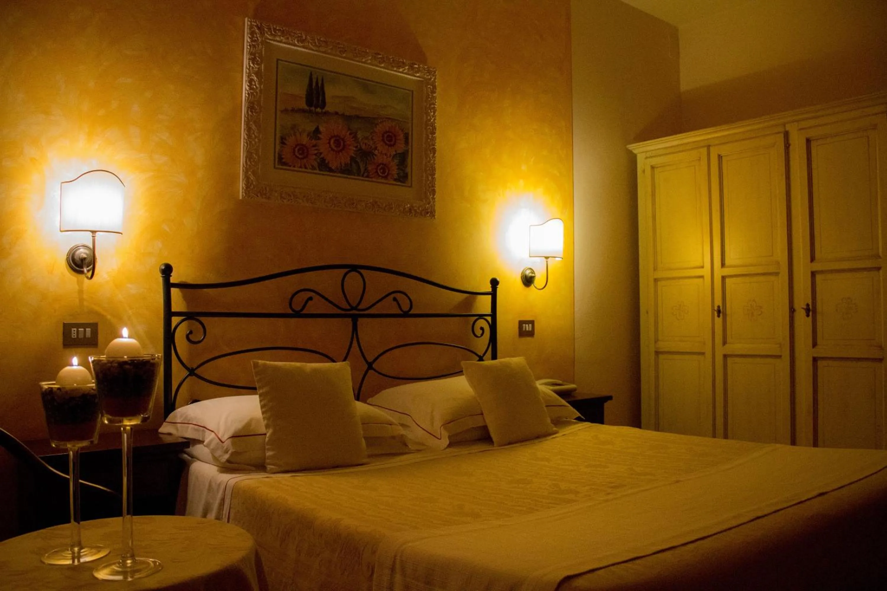 Photo of the whole room, Bed in Hotel Ristorante Tre Stelle