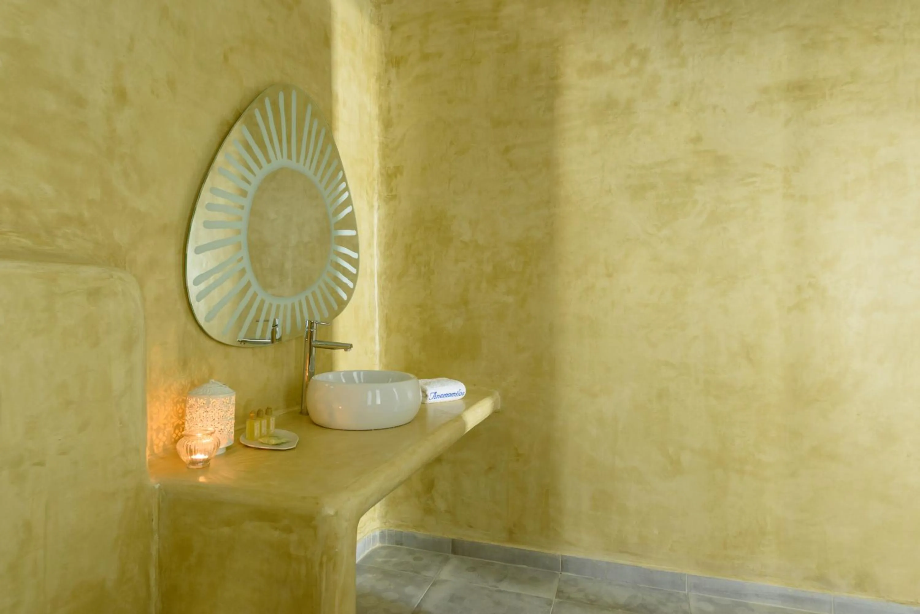 Bathroom in Anemomilos