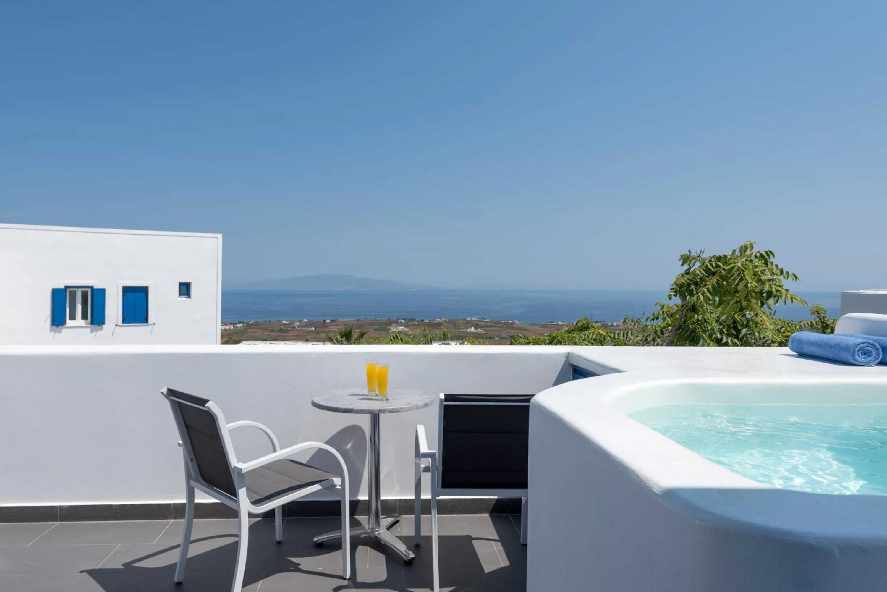 Hot Tub in Anemomilos