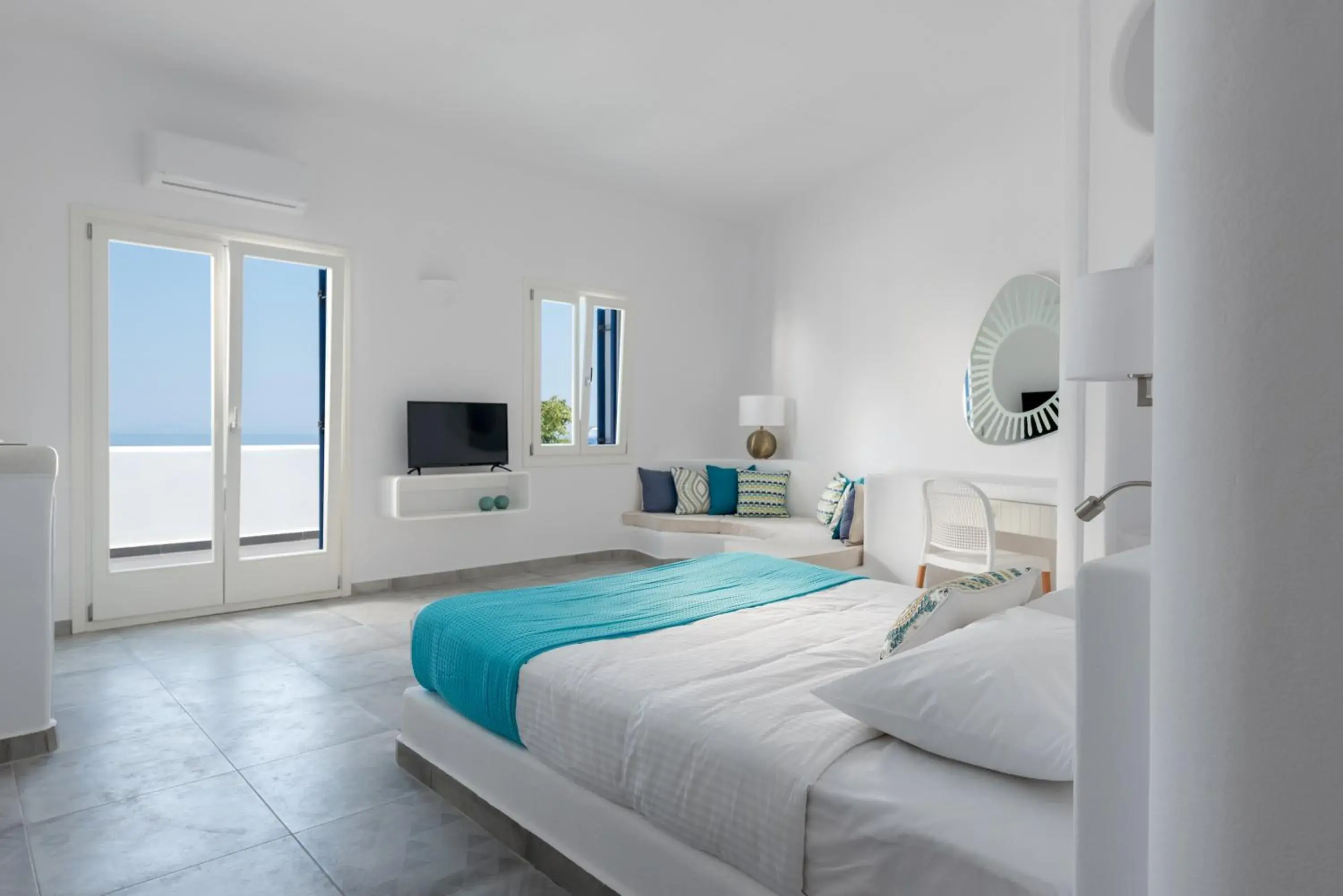 Superior Studio with Hot Tub and Sea View in Anemomilos Superior Studio with Hot Tub and Sea View in Anemomilos