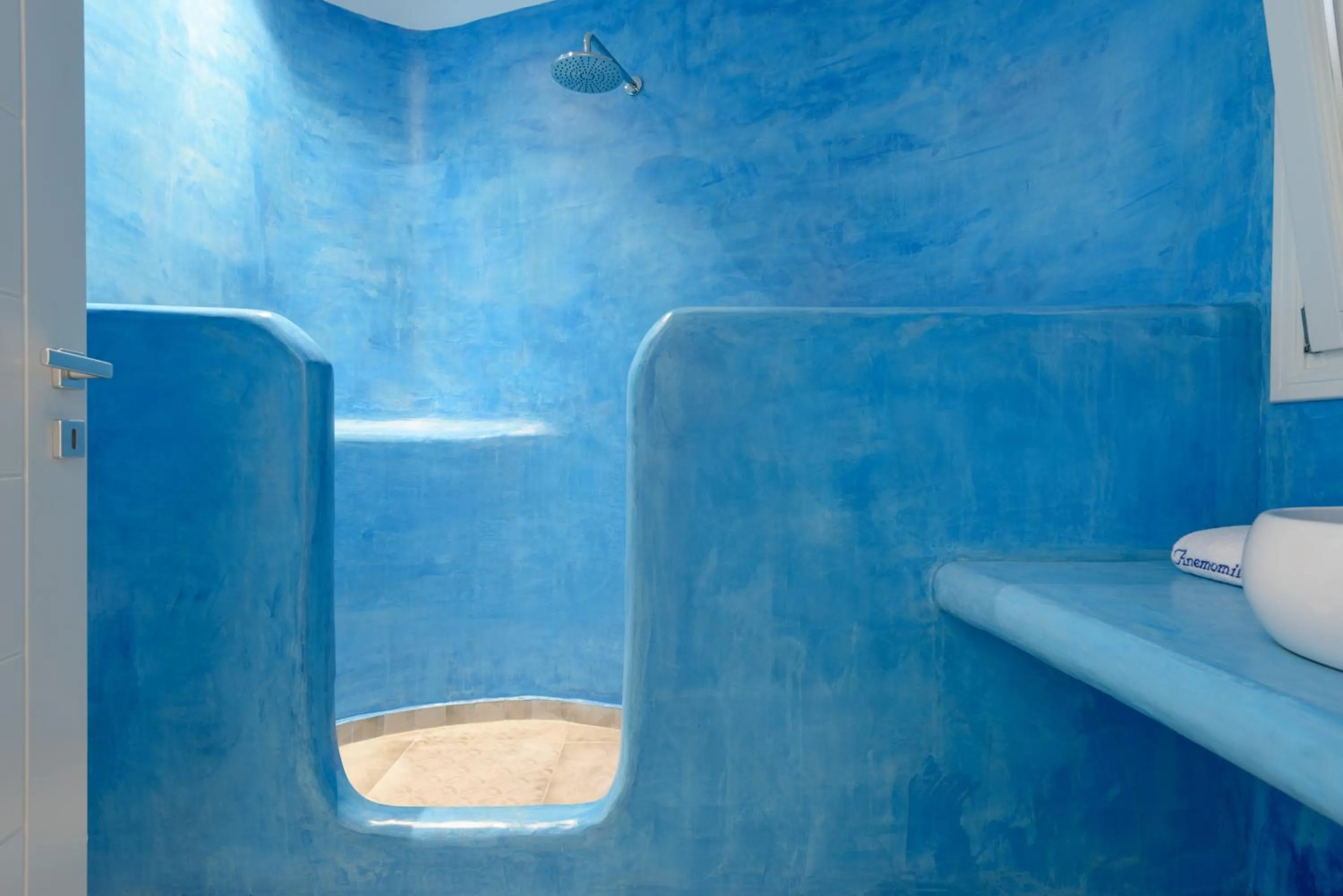 Bathroom in Anemomilos