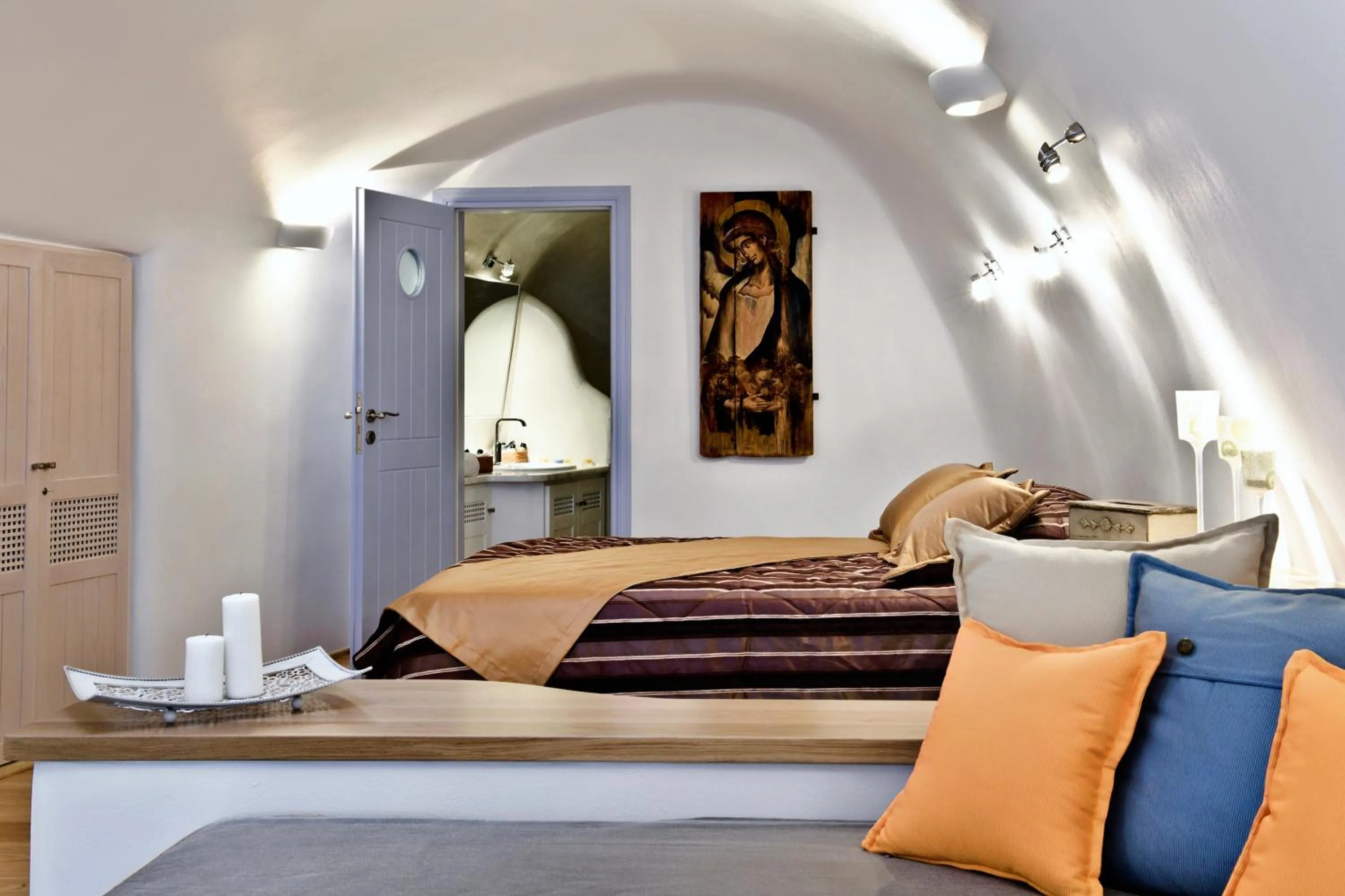Bathroom, Bed in Anemomilos