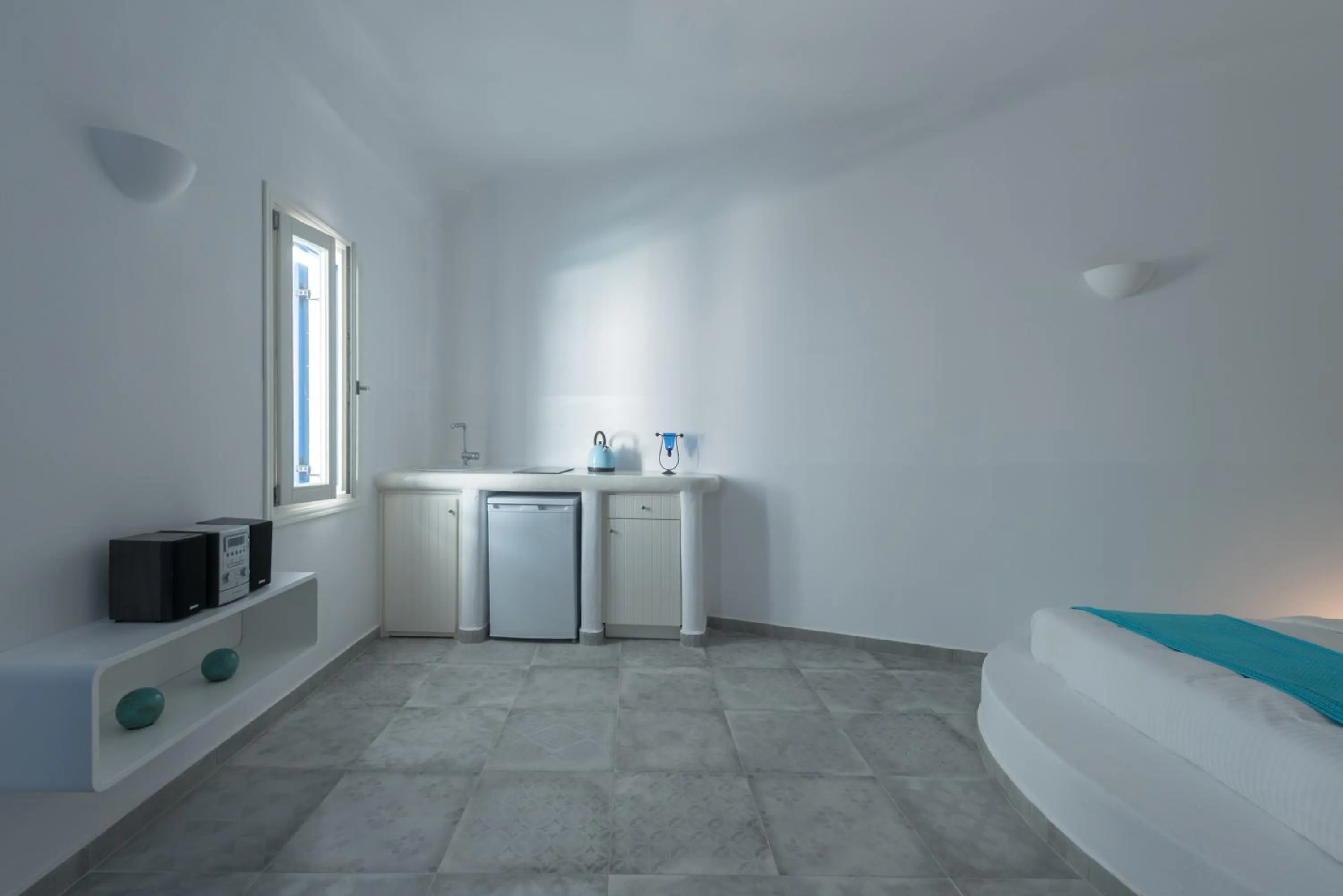 TV and multimedia, Bed in Anemomilos