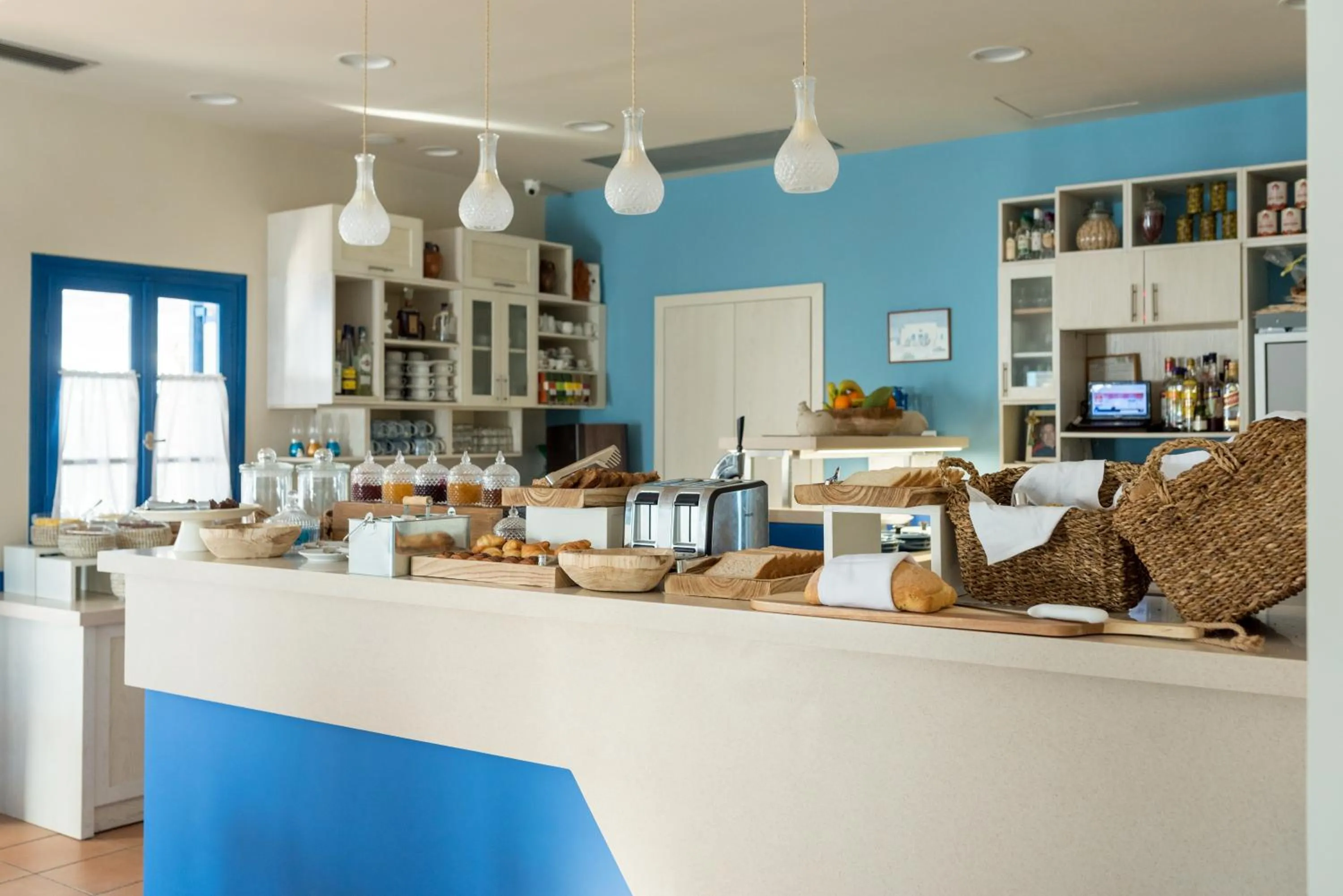 Restaurant/places to eat in Anemomilos