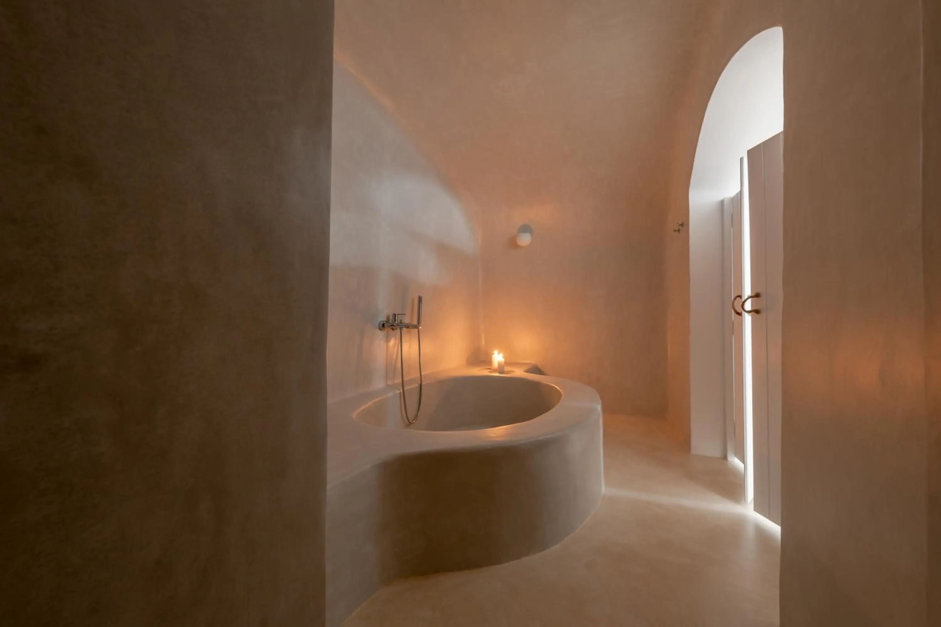 Shower in Anemomilos