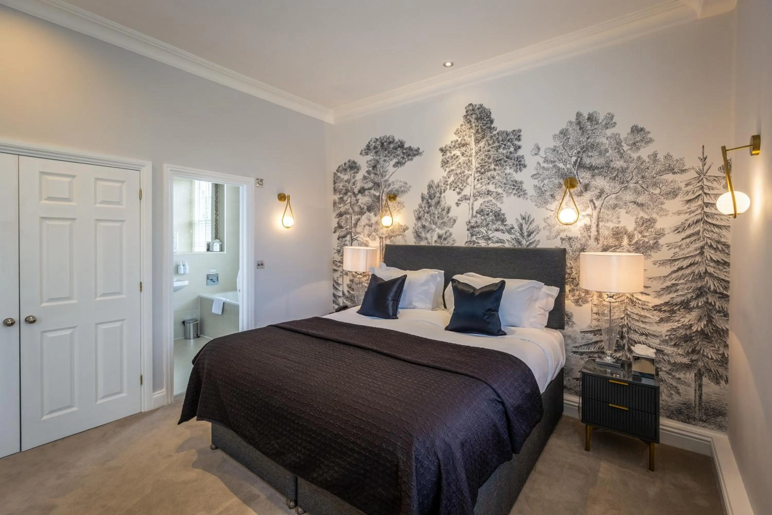 Bed in St Michael's Manor Hotel - St Albans