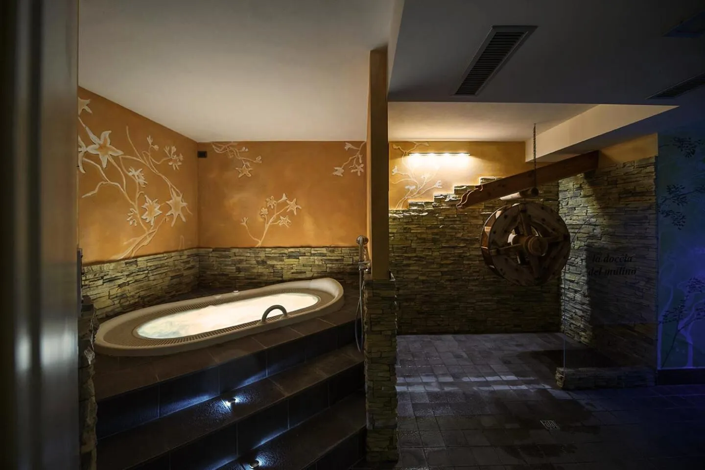 Spa and wellness centre/facilities in T'AMI Hotel Resort Spa