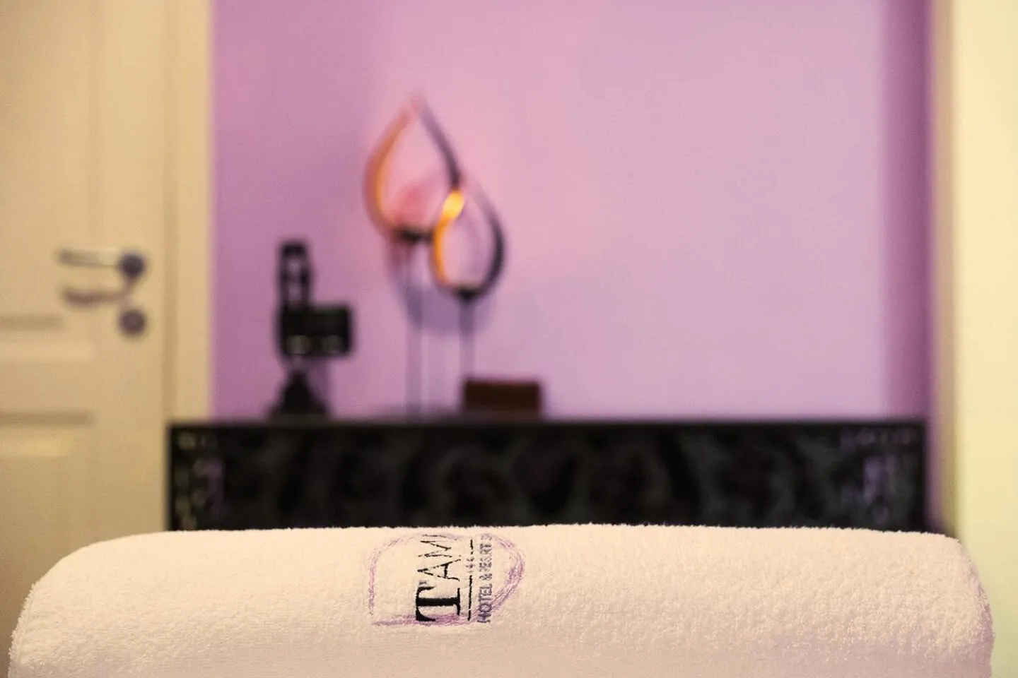 Massage in T'AMI Hotel Resort Spa