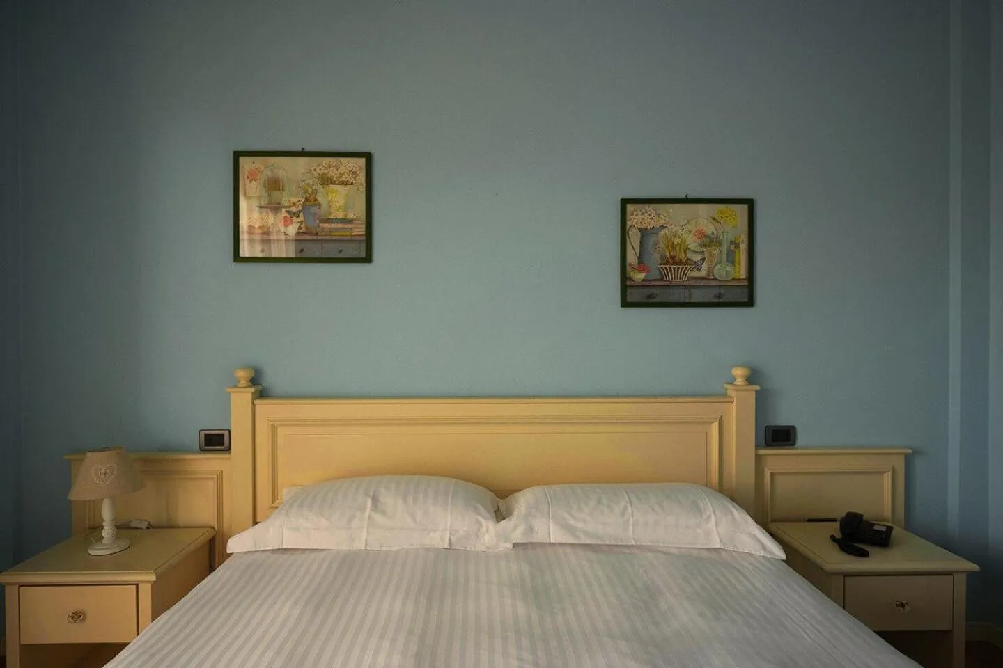 Bed in T'AMI Hotel Resort Spa