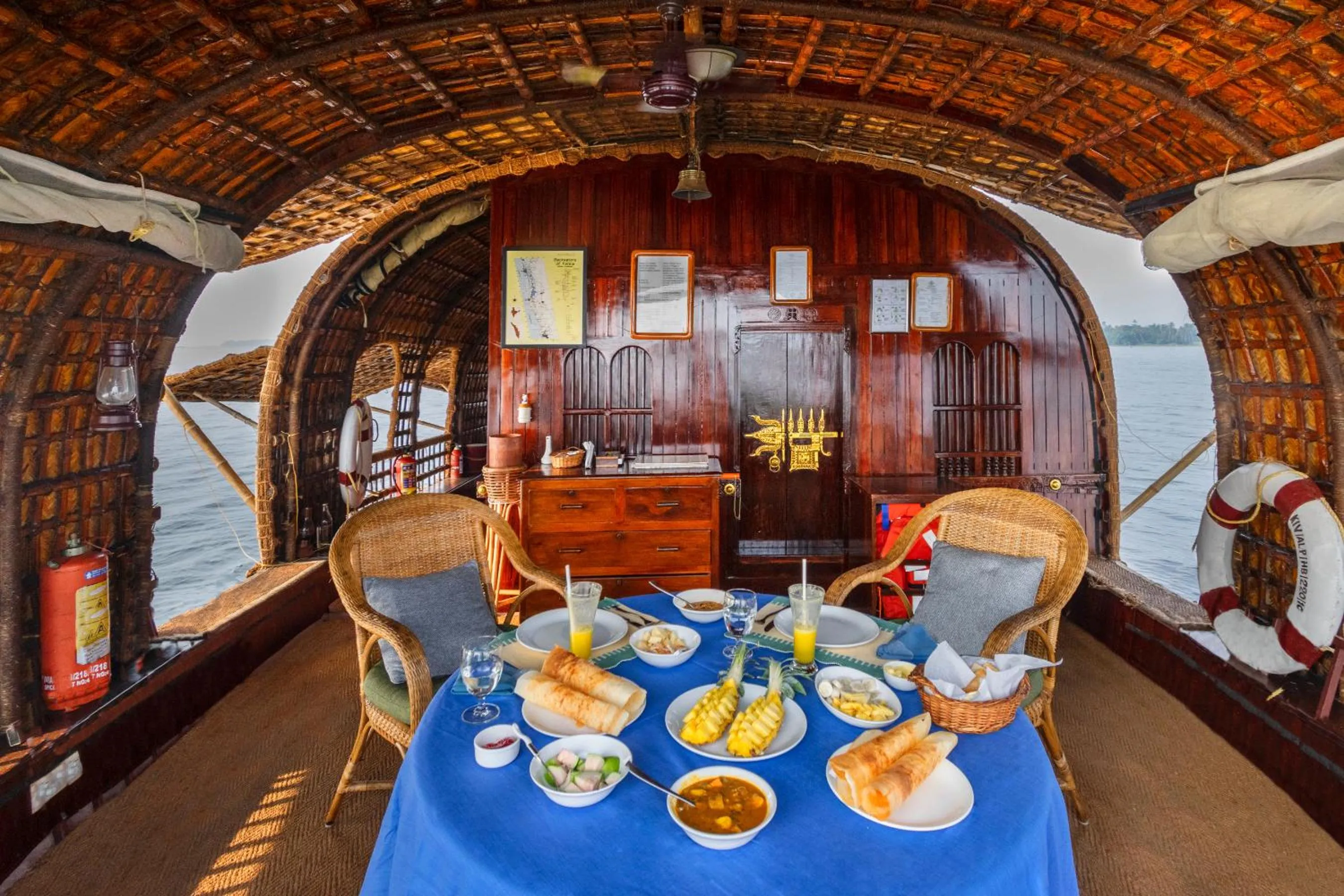 Food and drinks in Spice Coast Cruises - Houseboat, A CGH Earth Experience