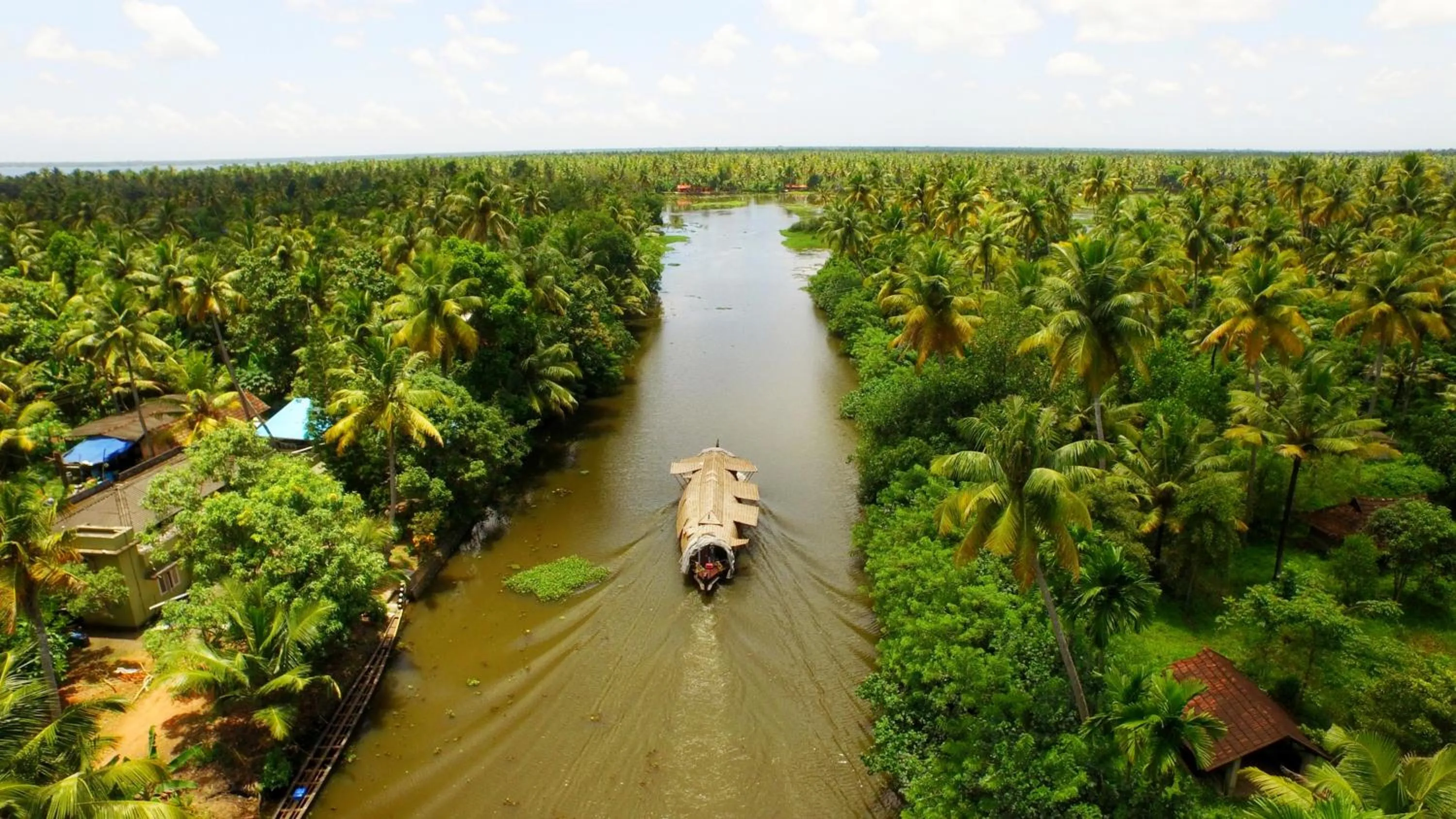 Bird's eye view in Spice Coast Cruises - Houseboat, A CGH Earth Experience