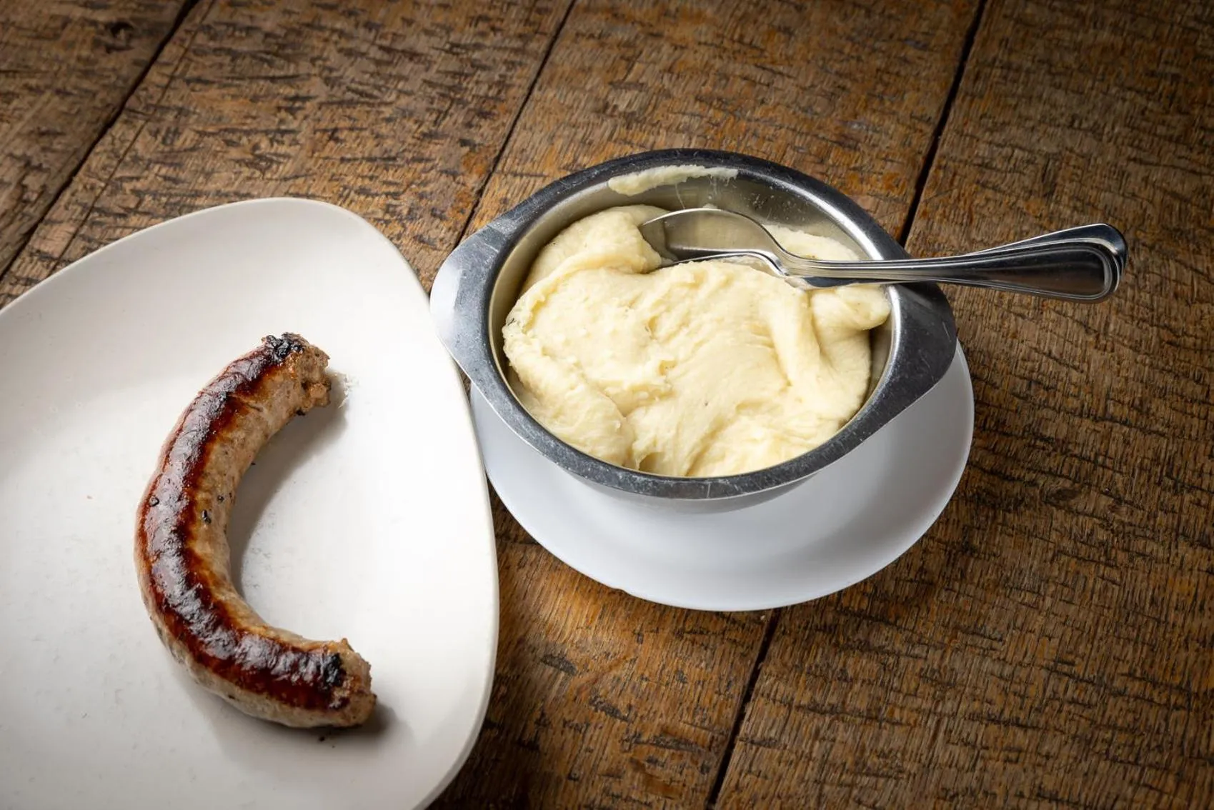 Food in Hôtel-Restaurant Logis l'Aubrac Laguiole