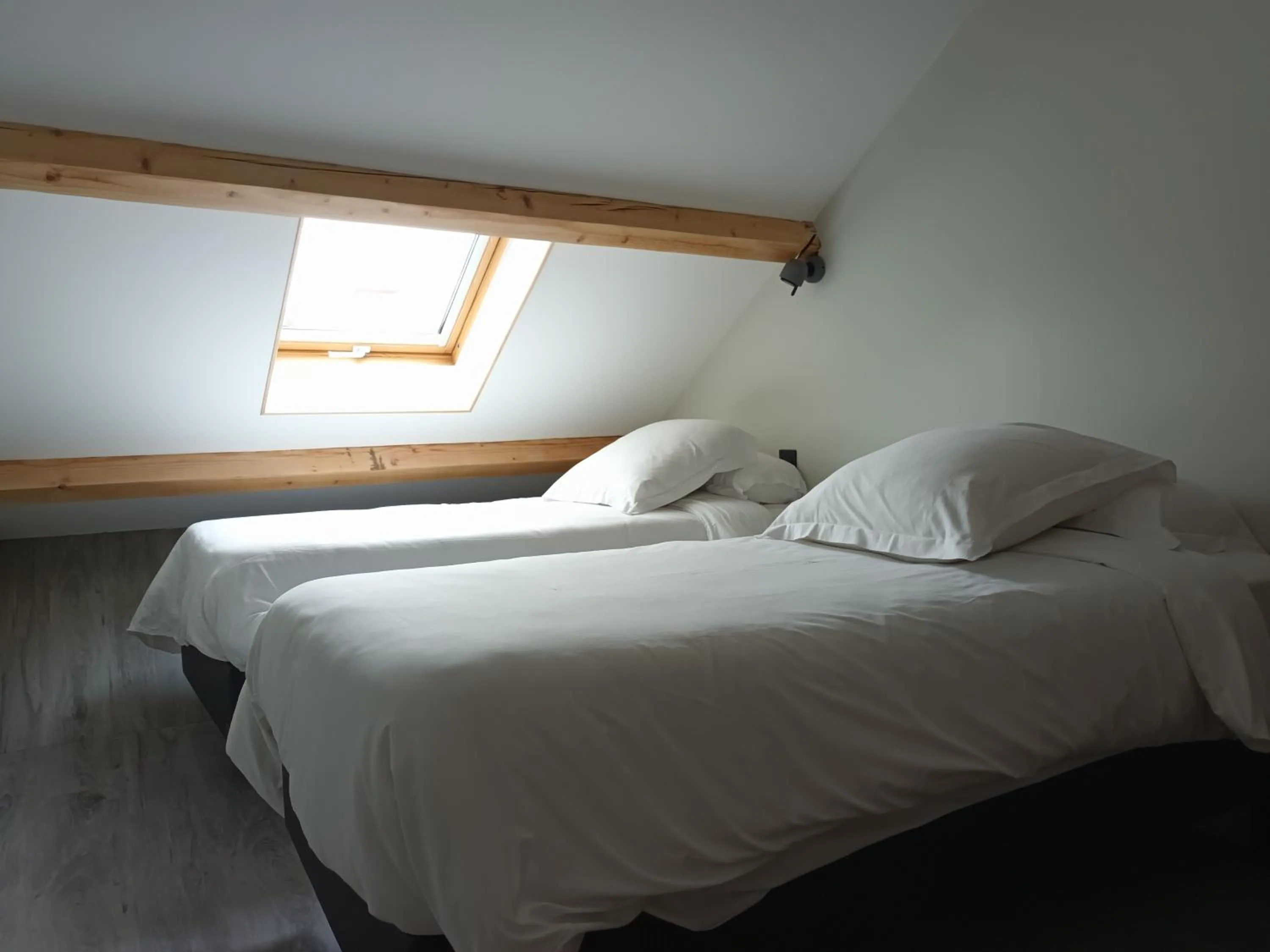 Bed in Hôtel-Restaurant Logis l'Aubrac Laguiole