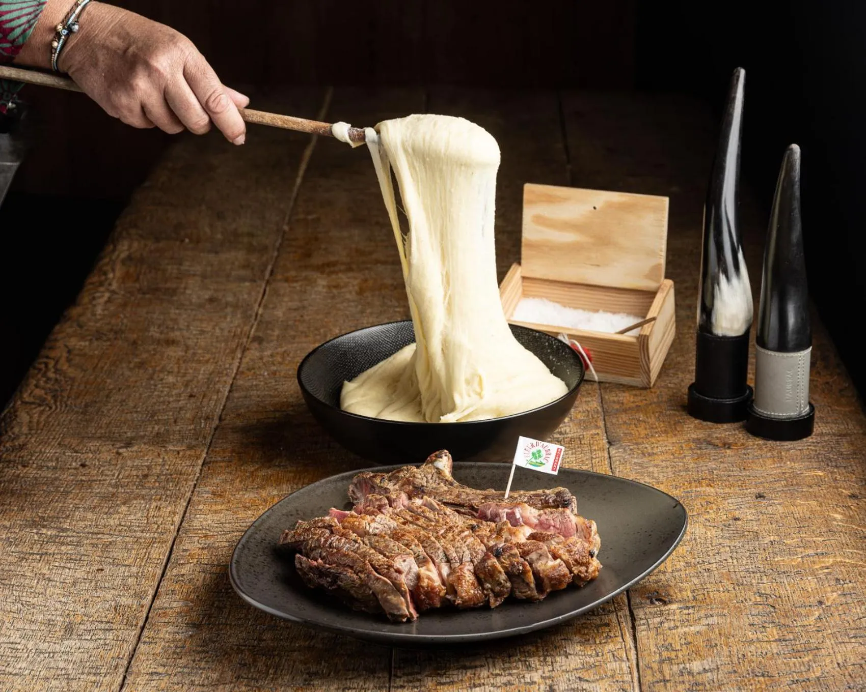 Food in Hôtel-Restaurant Logis l'Aubrac Laguiole