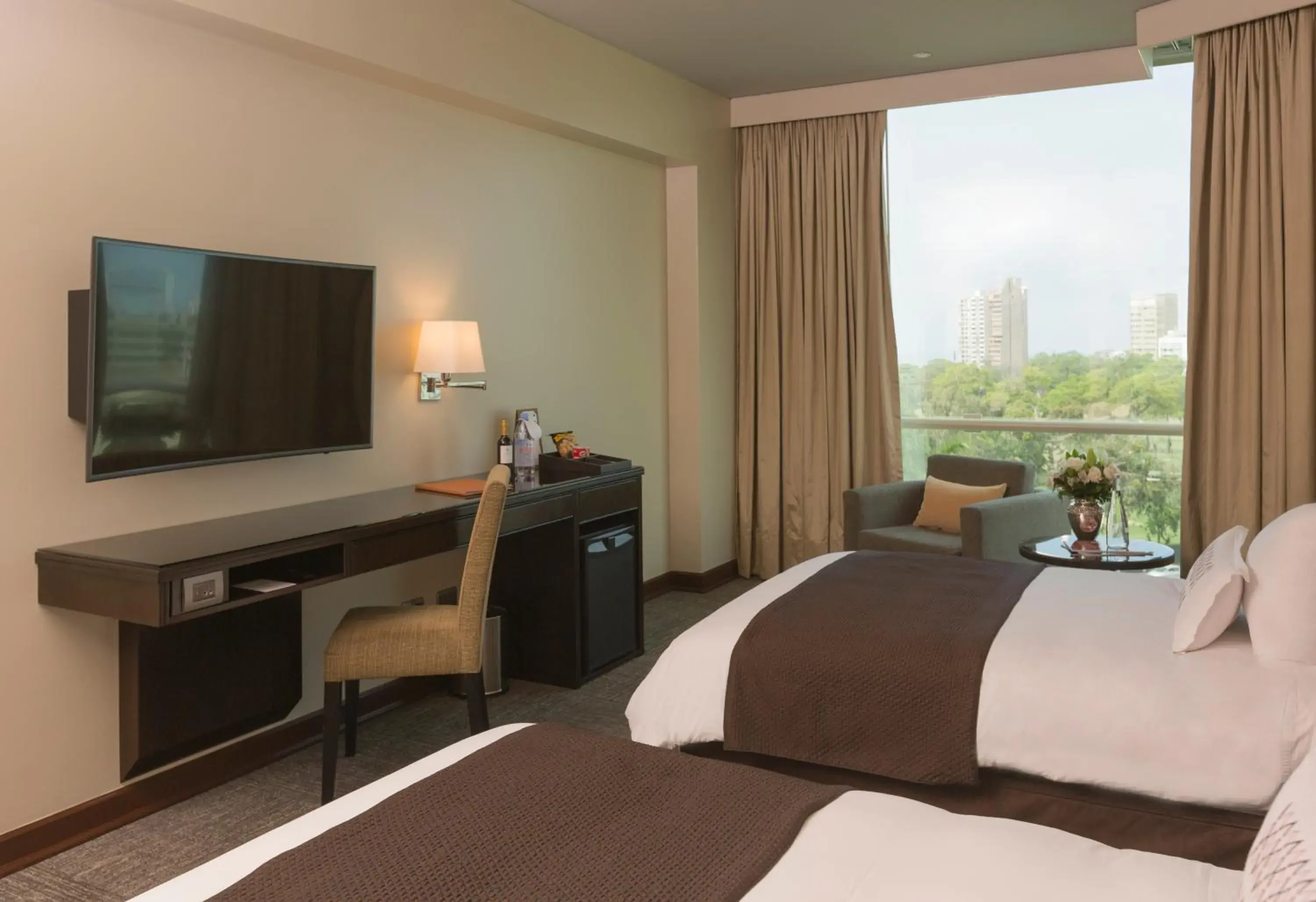 Superior Twin Room in Delfines Hotel & Convention Center Superior Twin Room in Delfines Hotel & Convention Center