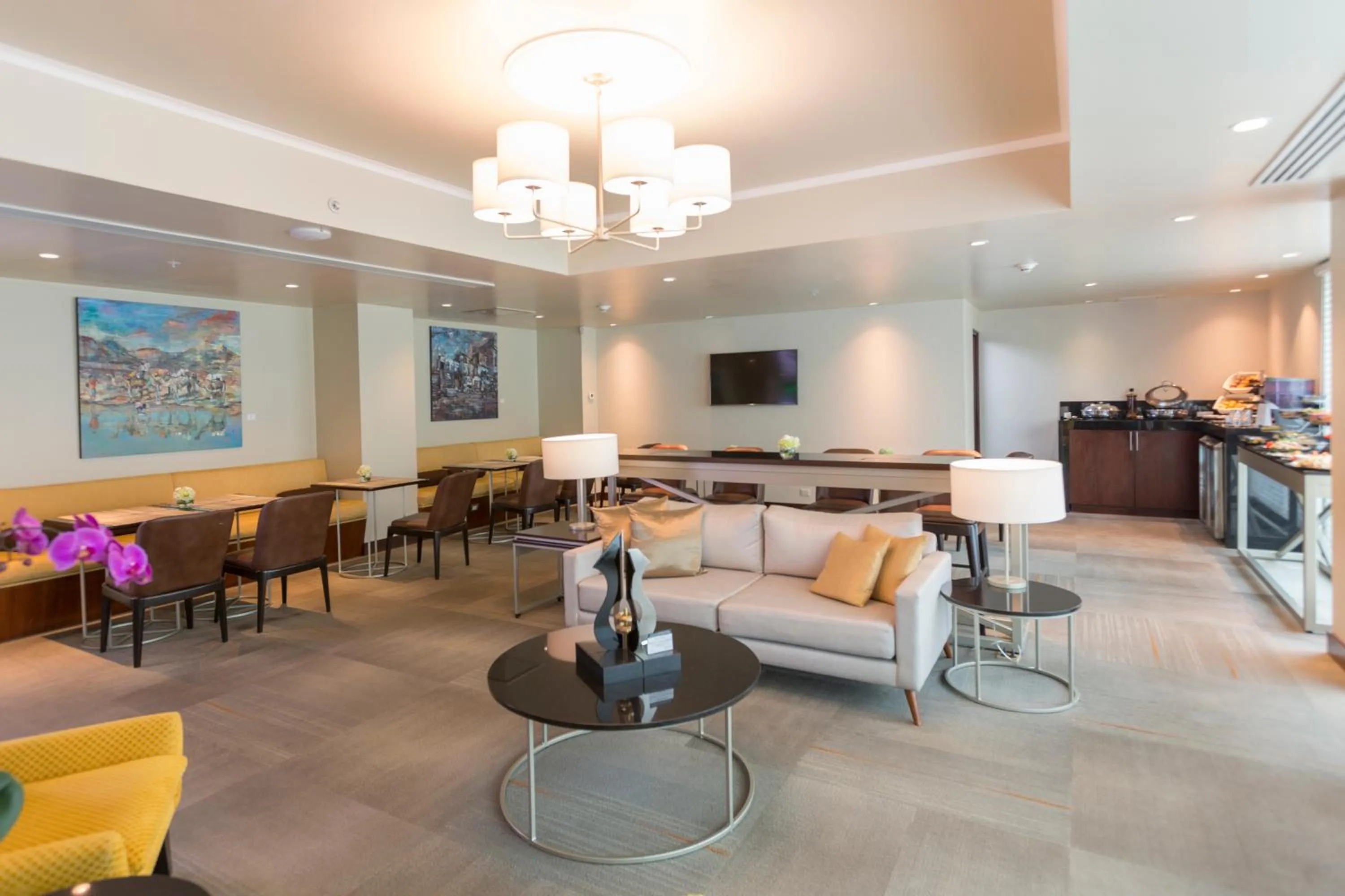 Business facilities in Delfines Hotel & Convention Center