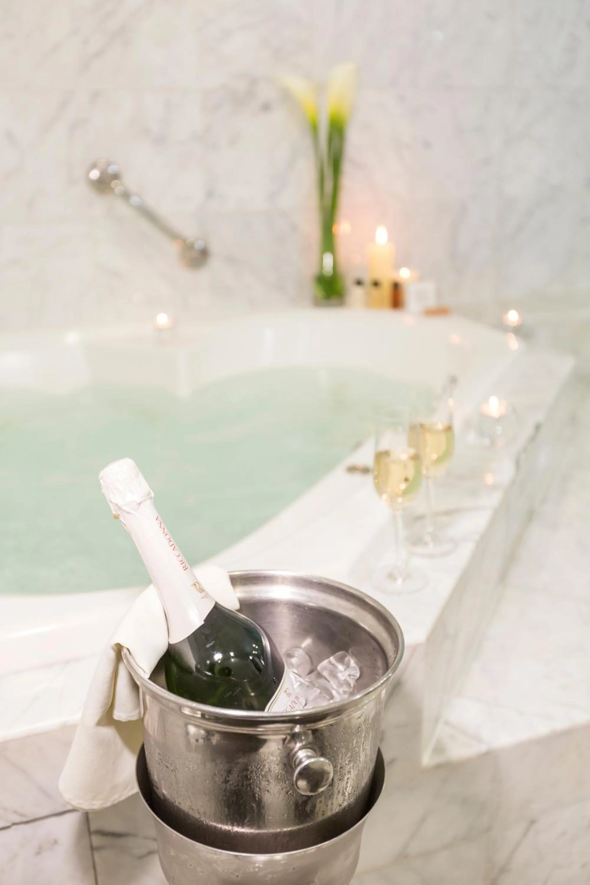 Bathroom in Delfines Hotel & Convention Center