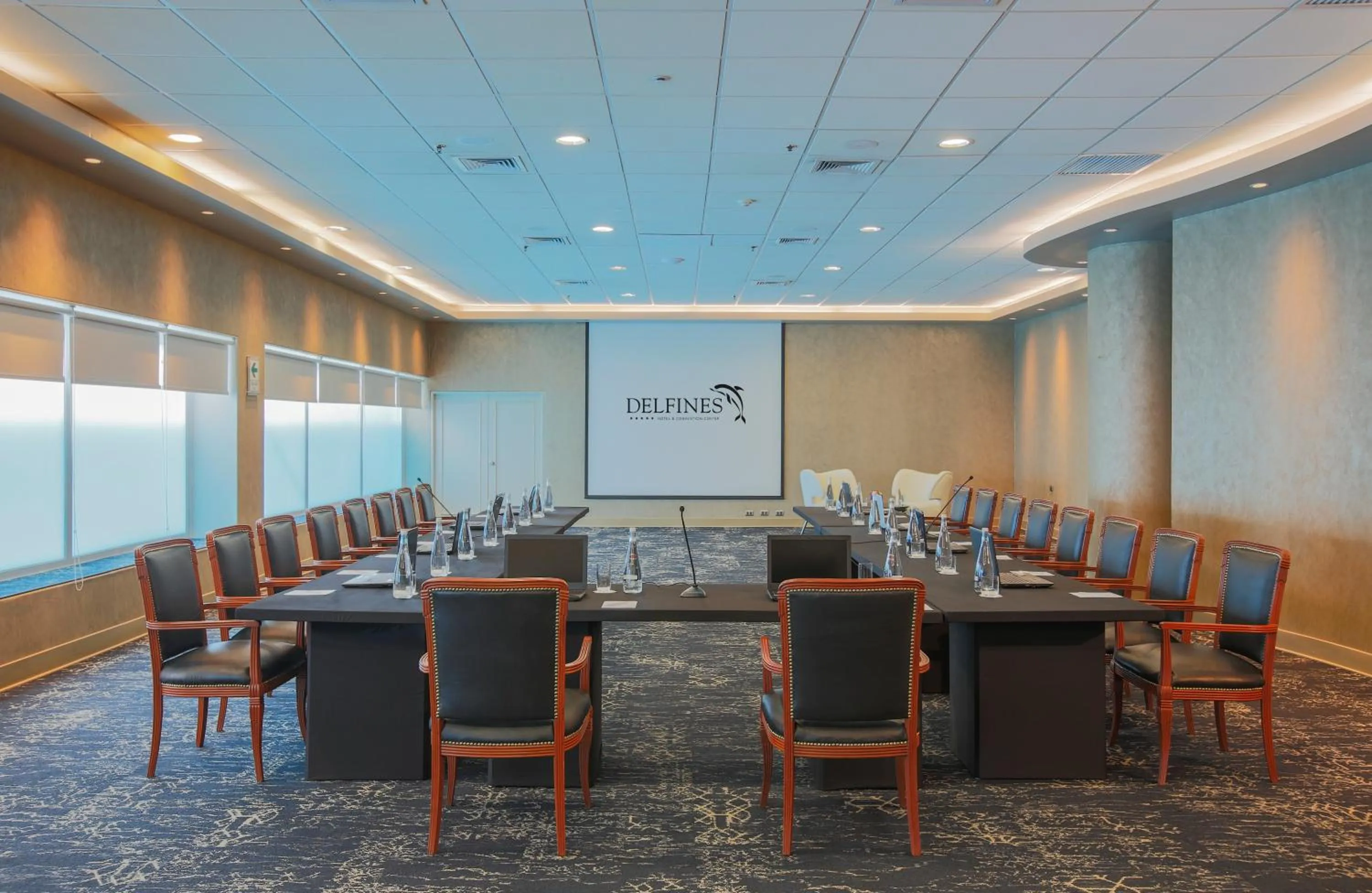 Meeting/conference room in Delfines Hotel & Convention Center