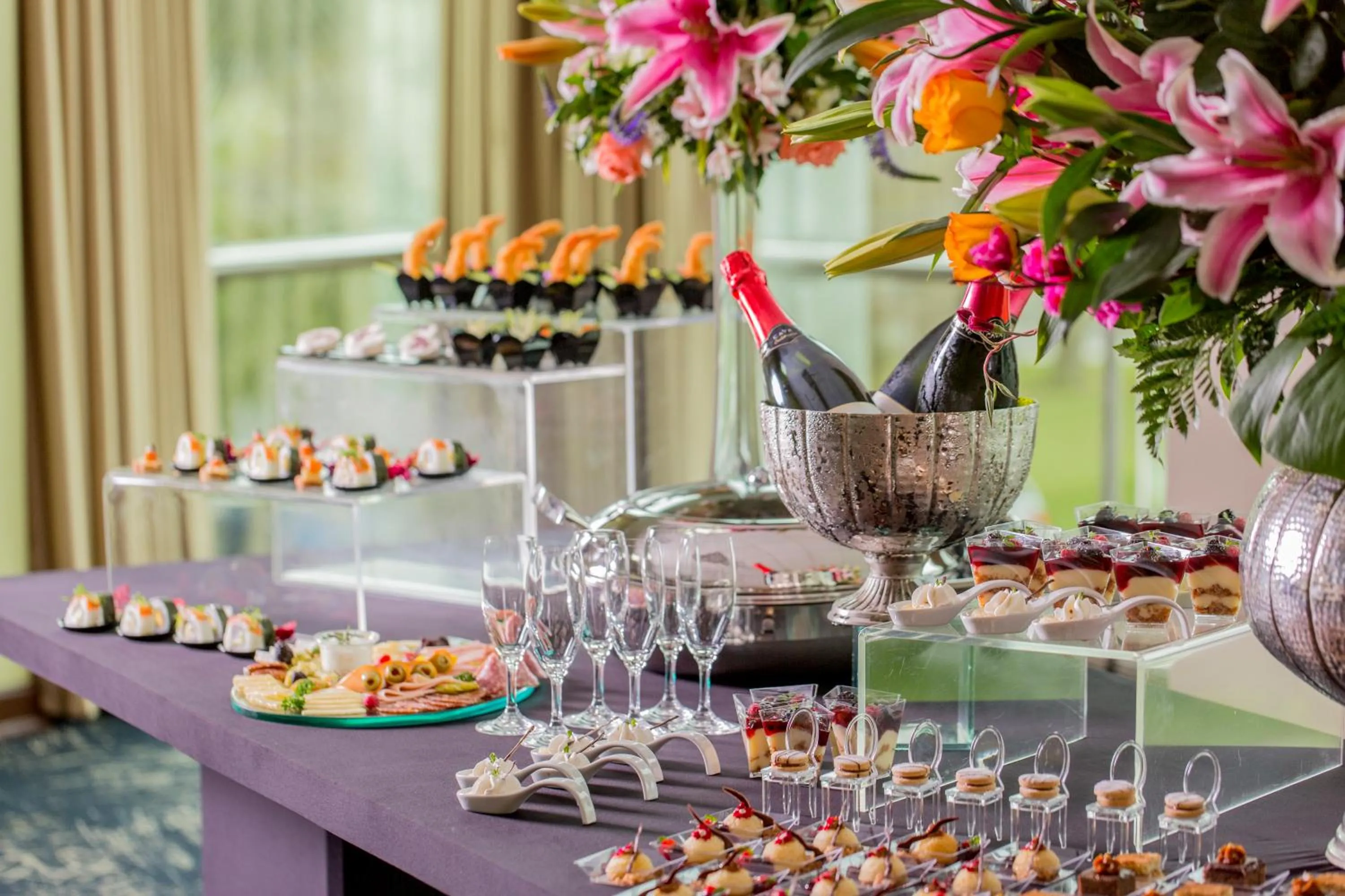 Meeting/conference room in Delfines Hotel & Convention Center