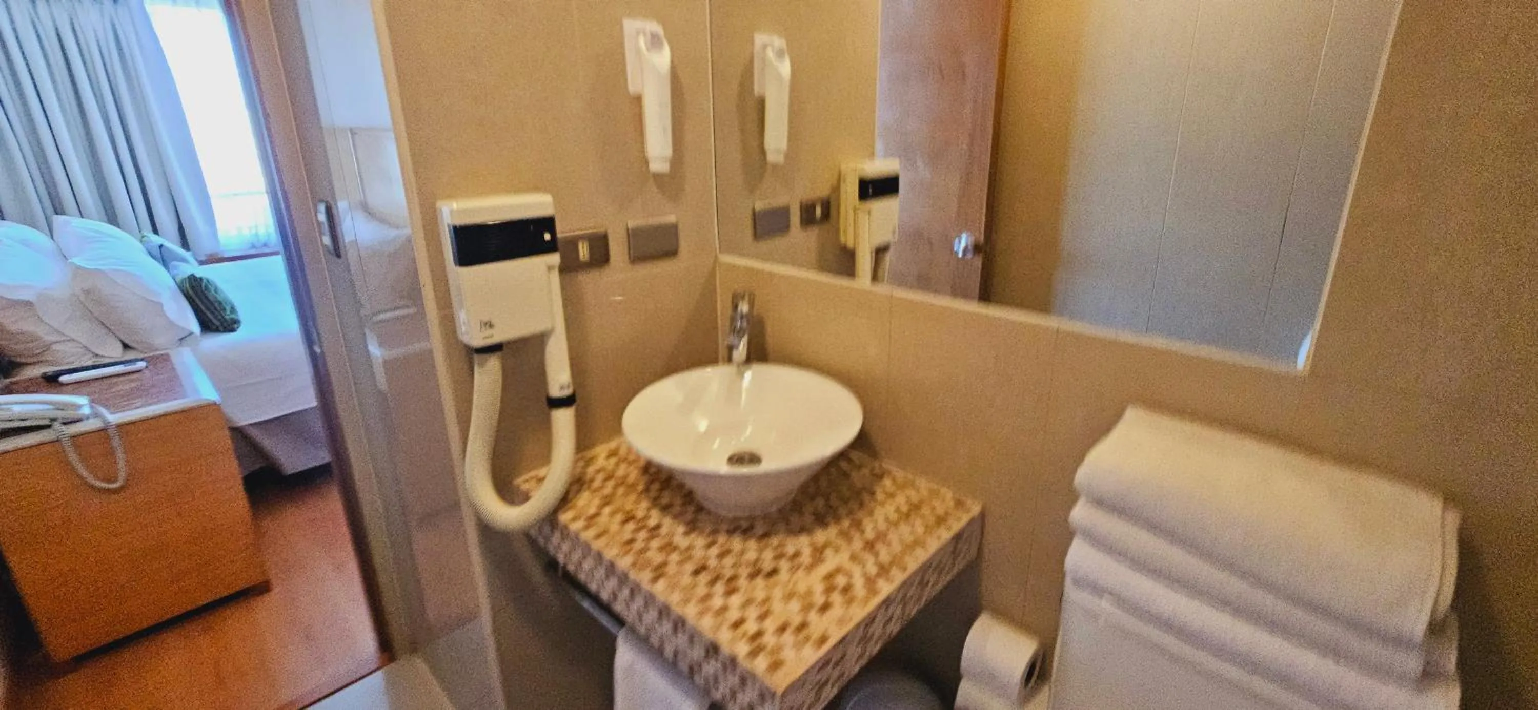 Bathroom, Bed in RQ Santiago