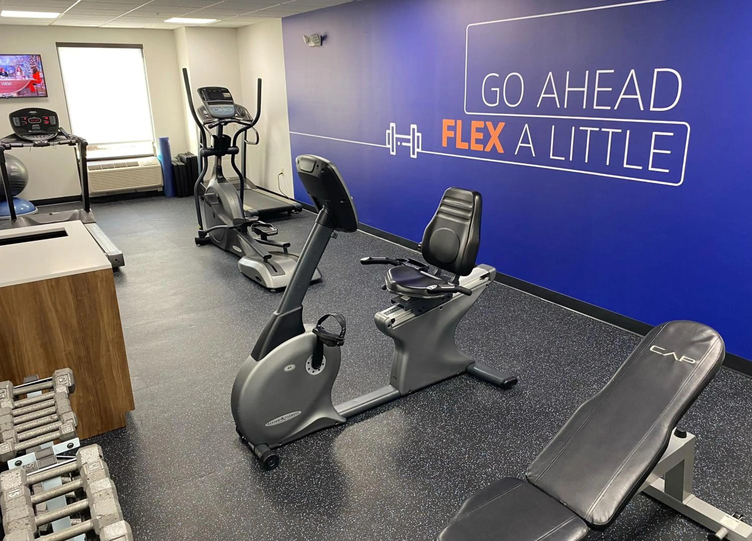 Fitness centre/facilities in Holiday Inn Express New Albany by IHG