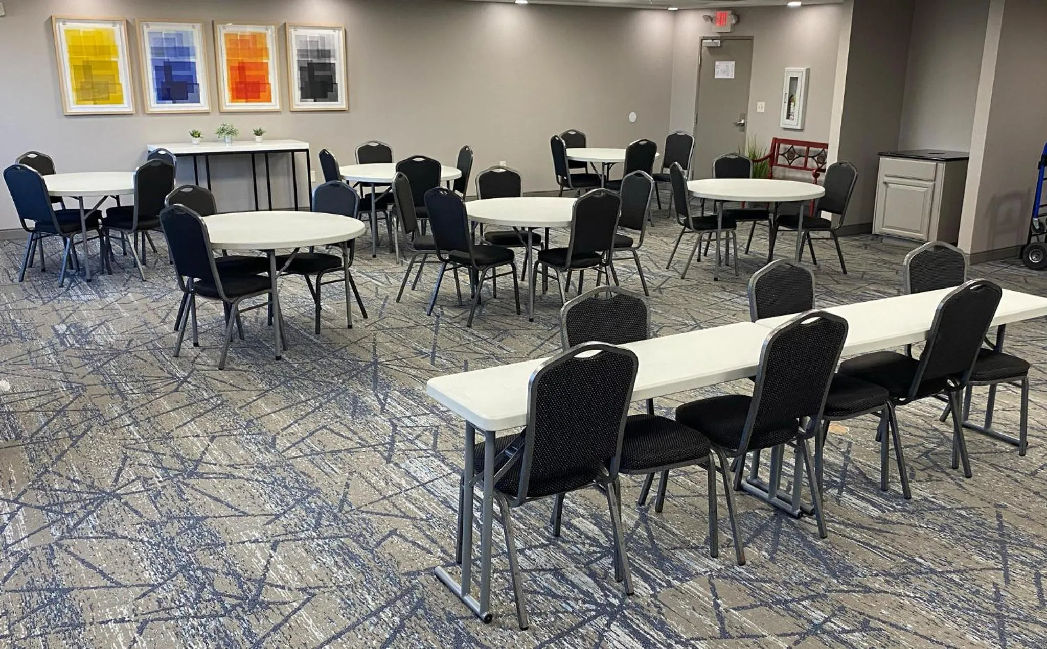 Meeting/conference room in Holiday Inn Express New Albany by IHG
