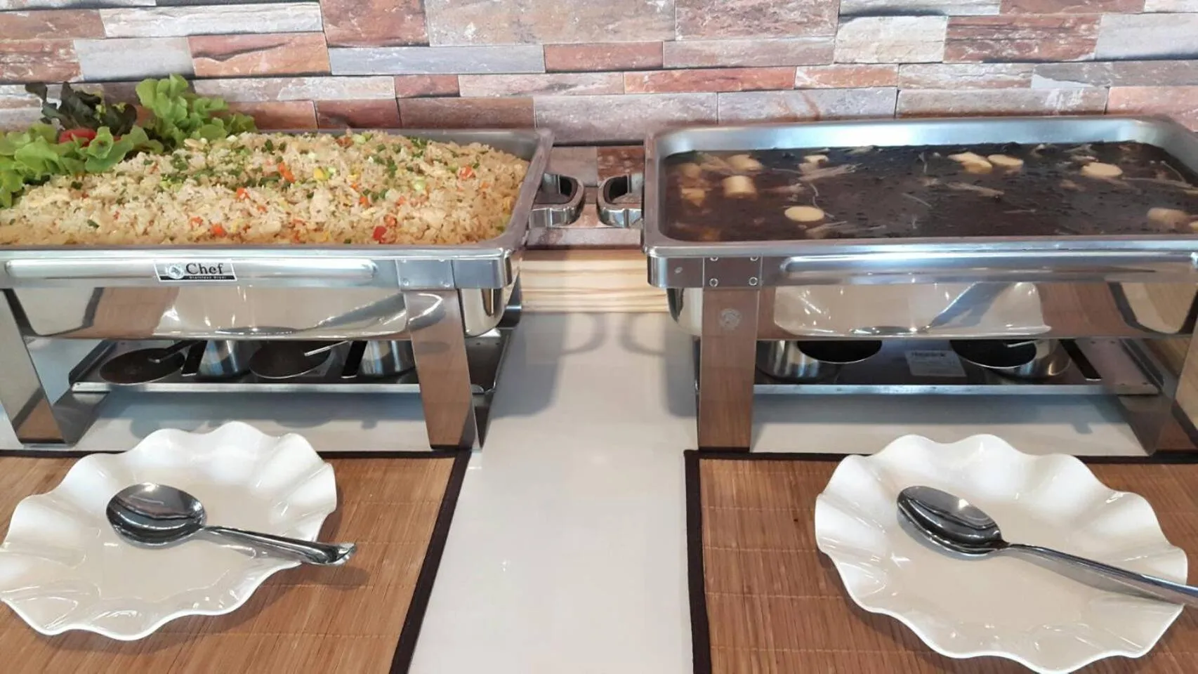 Breakfast in Tawan Anda Garden Hotel