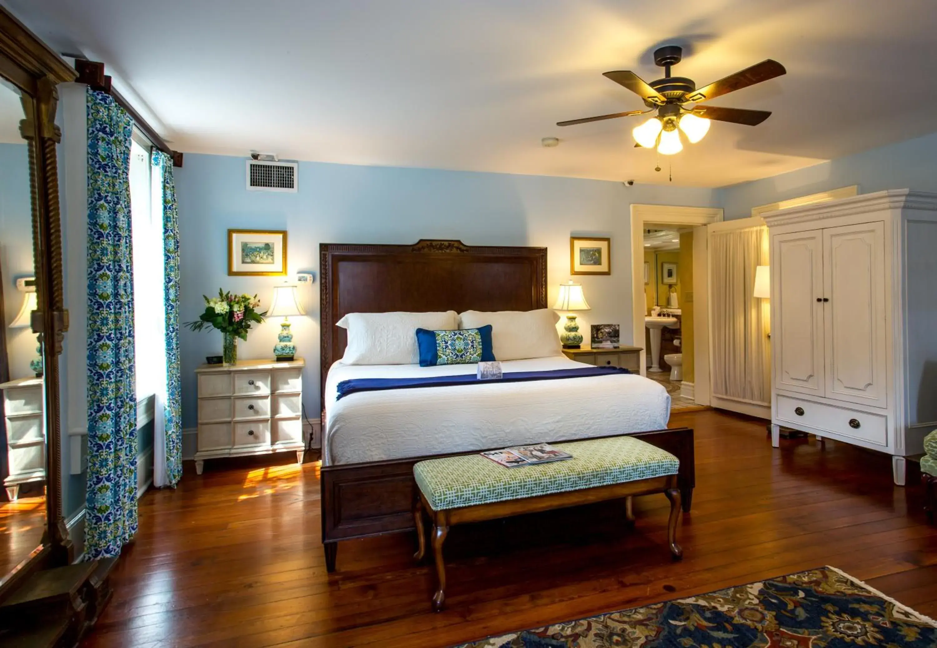 Lincoln Street - Deluxe King in The Gastonian, Historic Inns of Savannah Collection Lincoln Street - Deluxe King in The Gastonian, Historic Inns of Savannah Collection