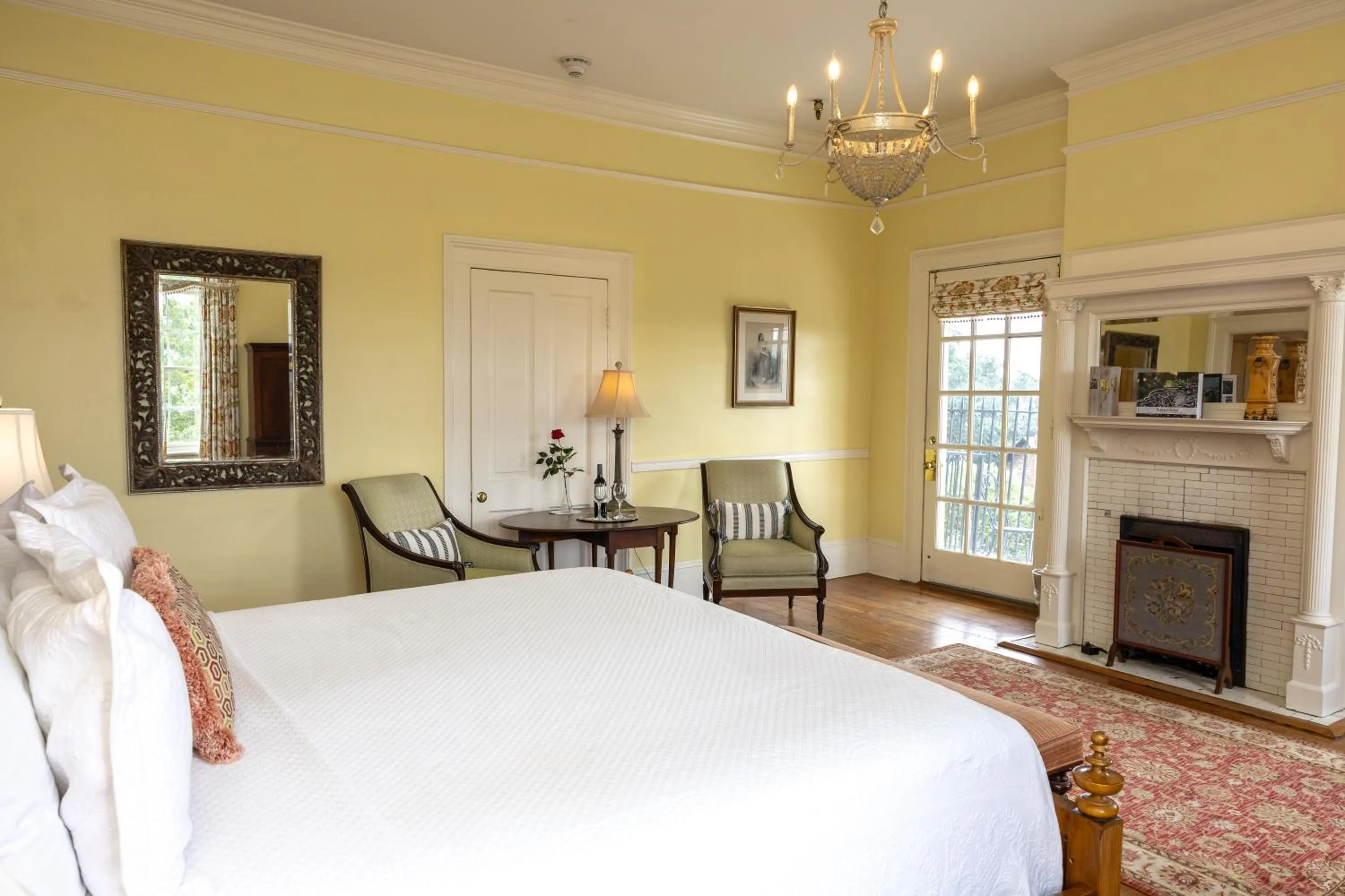 Balcony/Terrace, Bed in The Gastonian, Historic Inns of Savannah Collection
