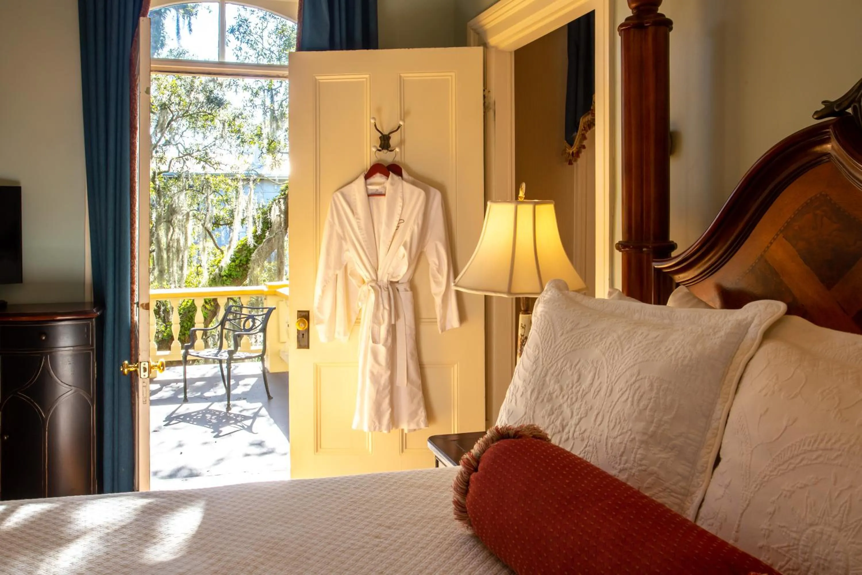 Bedroom, Bed in The Gastonian, Historic Inns of Savannah Collection
