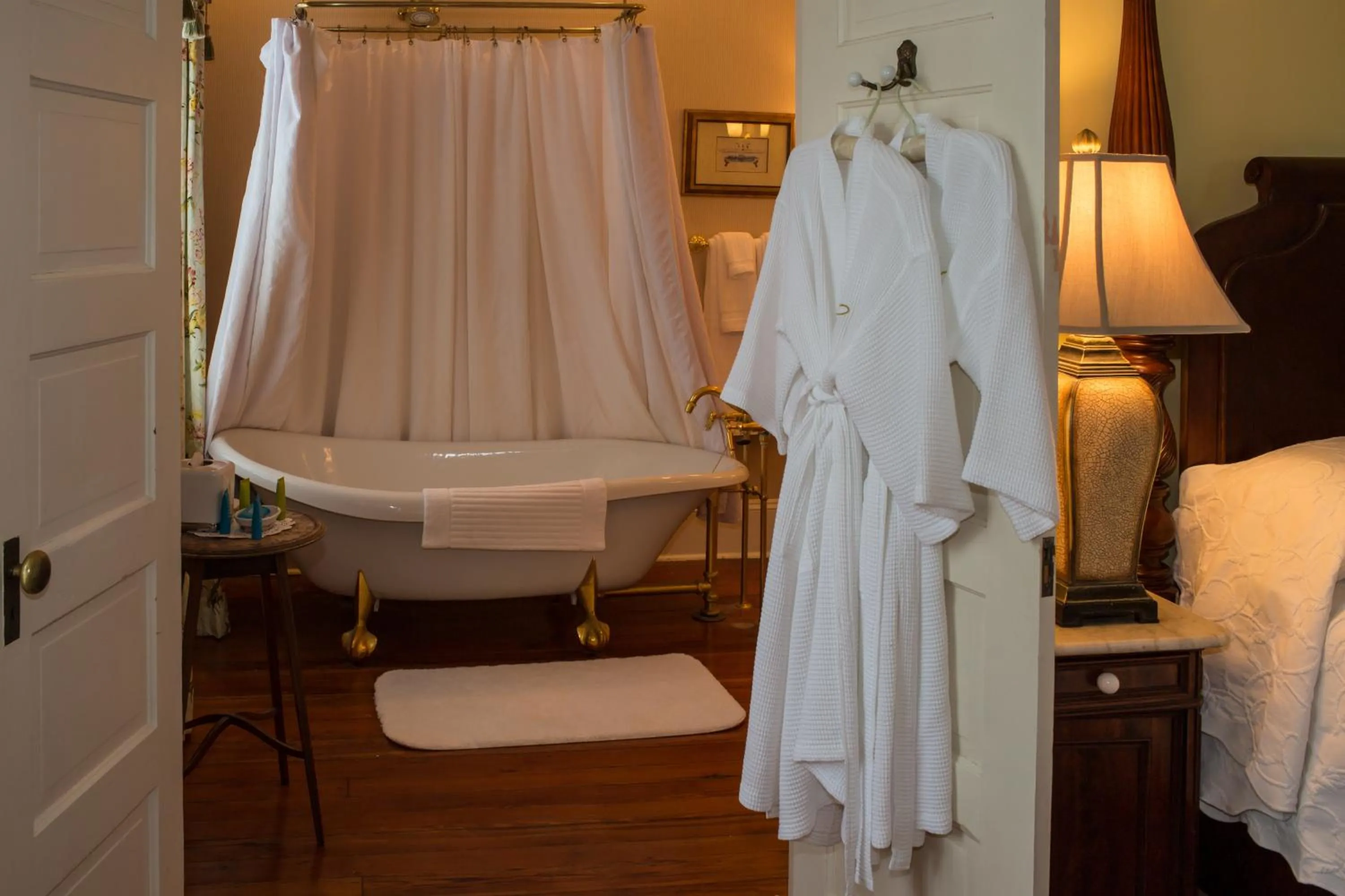 Bathroom, Bed in The Gastonian, Historic Inns of Savannah Collection